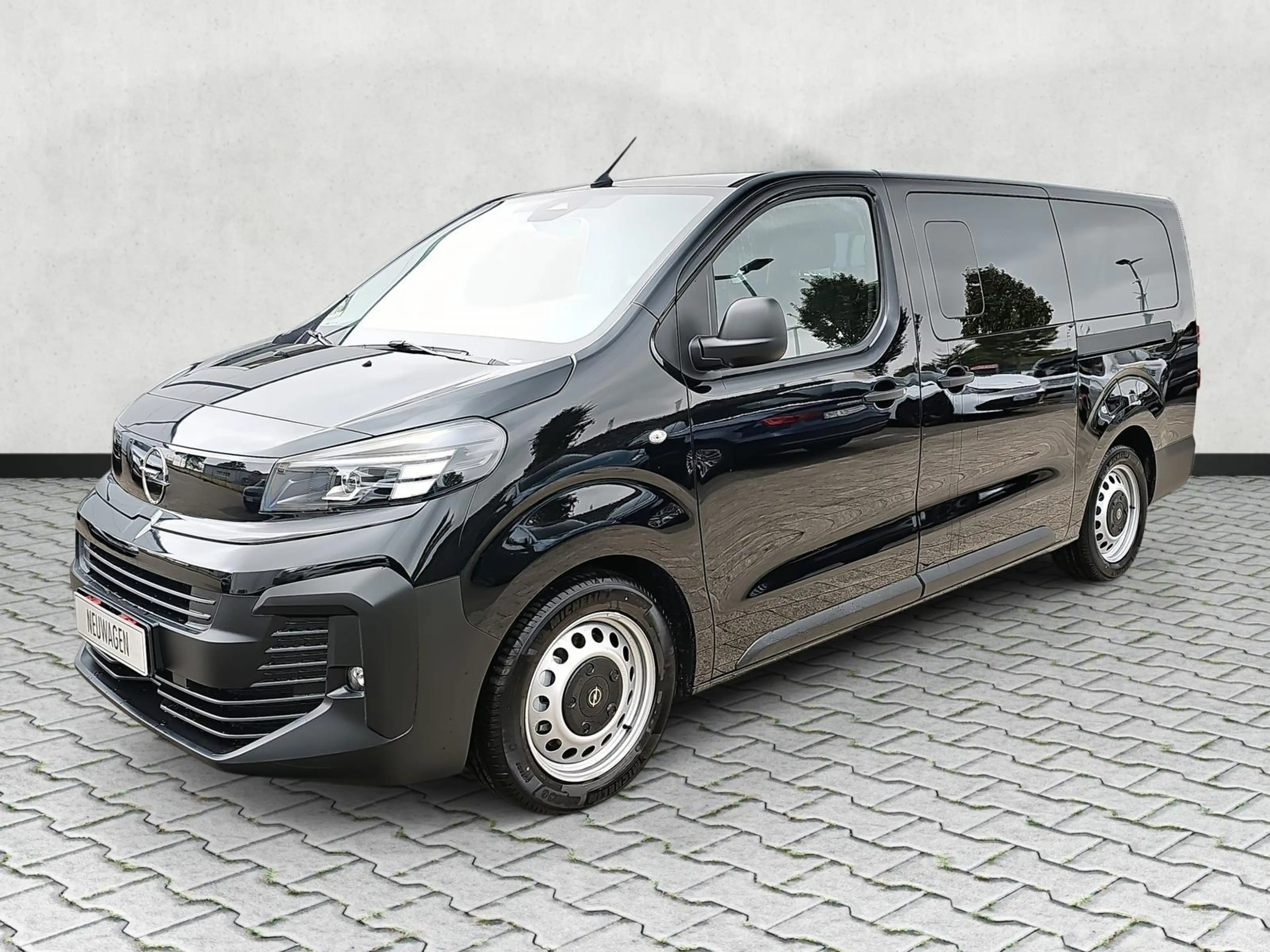 Opel Vivaro XL Kombi 2.2 Diesel Autom. Navi / Kamera 132 kW... — photo 3