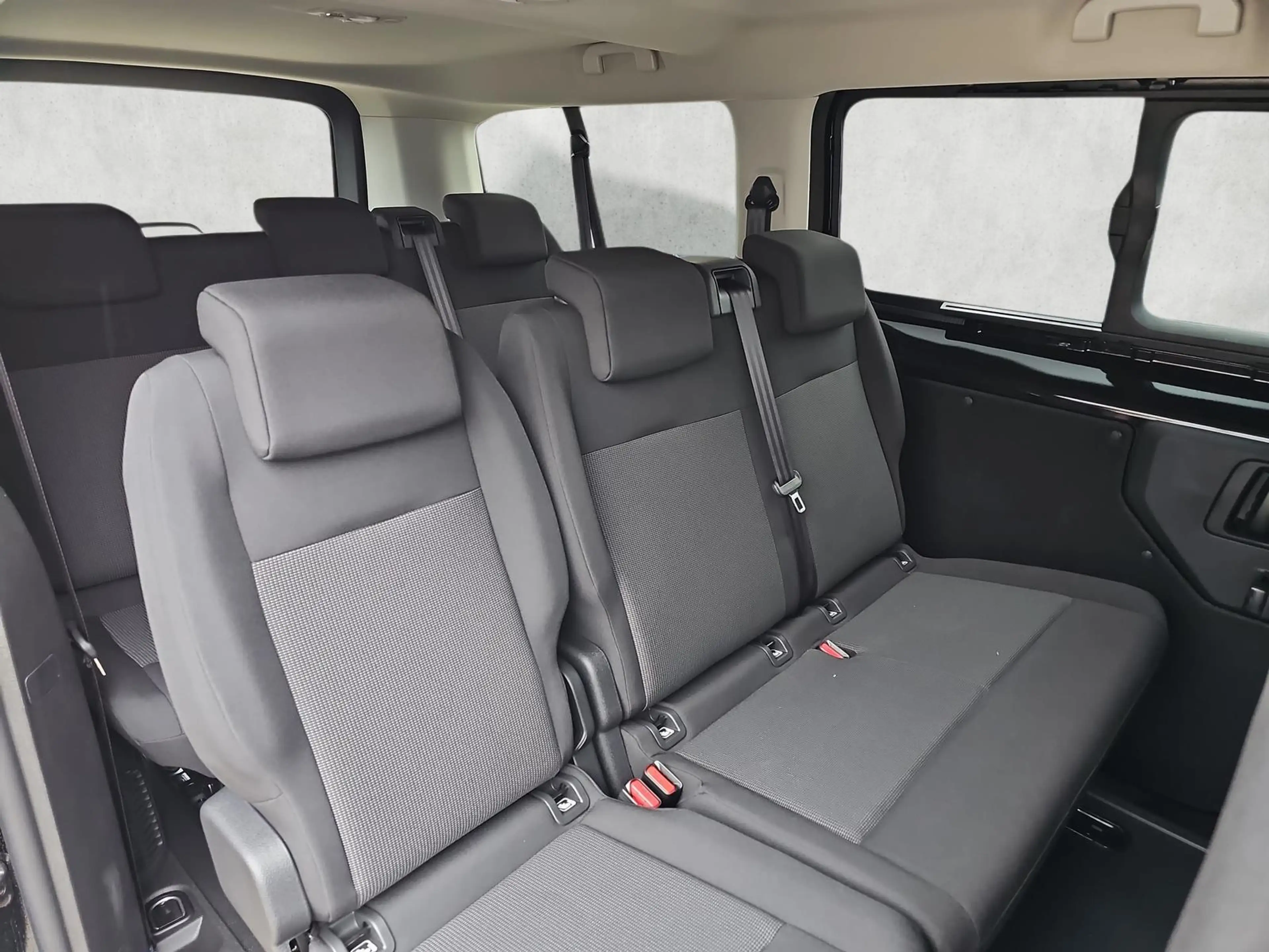 Opel Vivaro XL Kombi 2.2 Diesel Autom. Navi / Kamera 132 kW... — photo 13