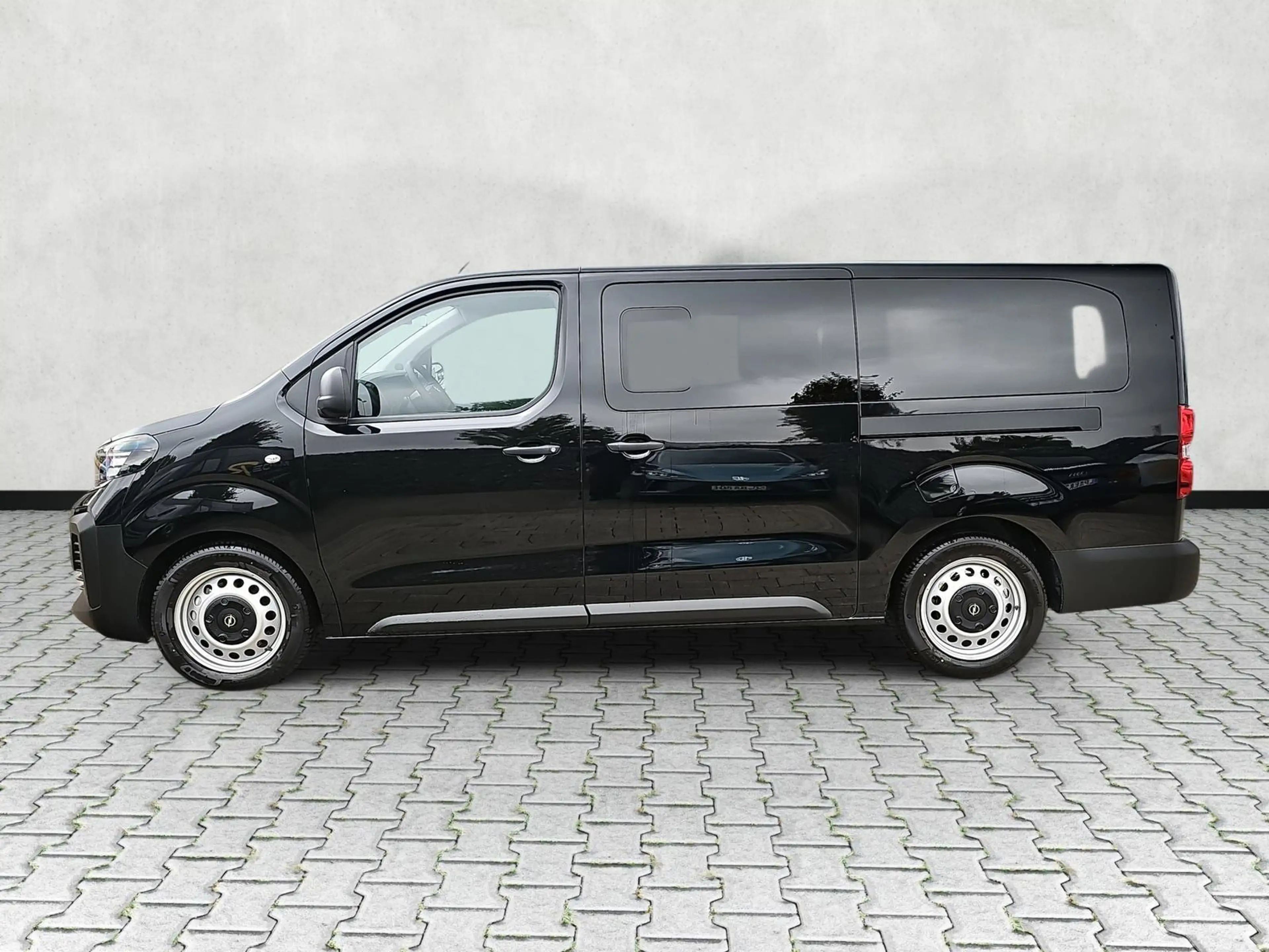 Opel Vivaro XL Kombi 2.2 Diesel Autom. Navi / Kamera 132 kW... — photo 4