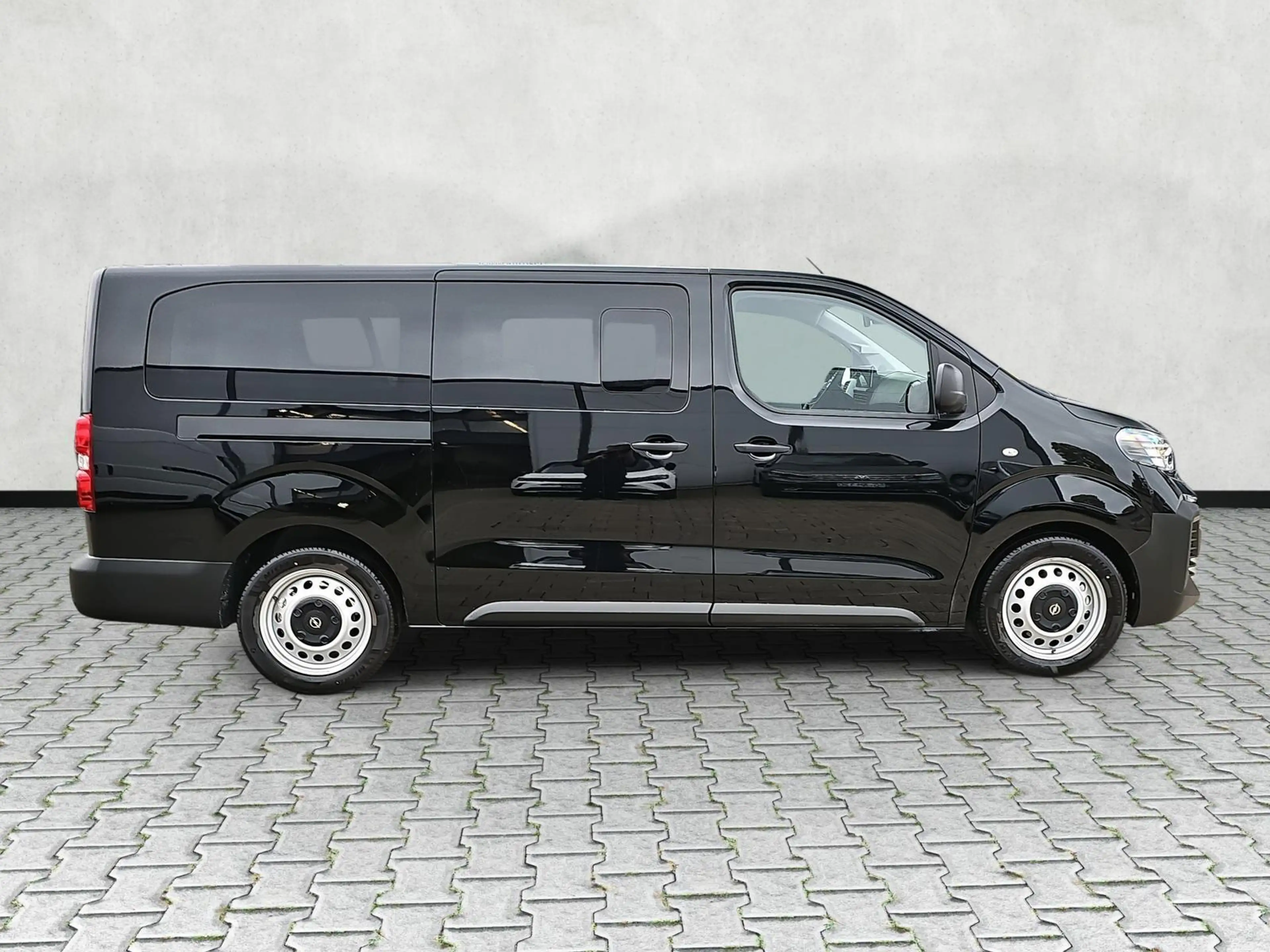 Opel Vivaro XL Kombi 2.2 Diesel Autom. Navi / Kamera 132 kW... — photo 8