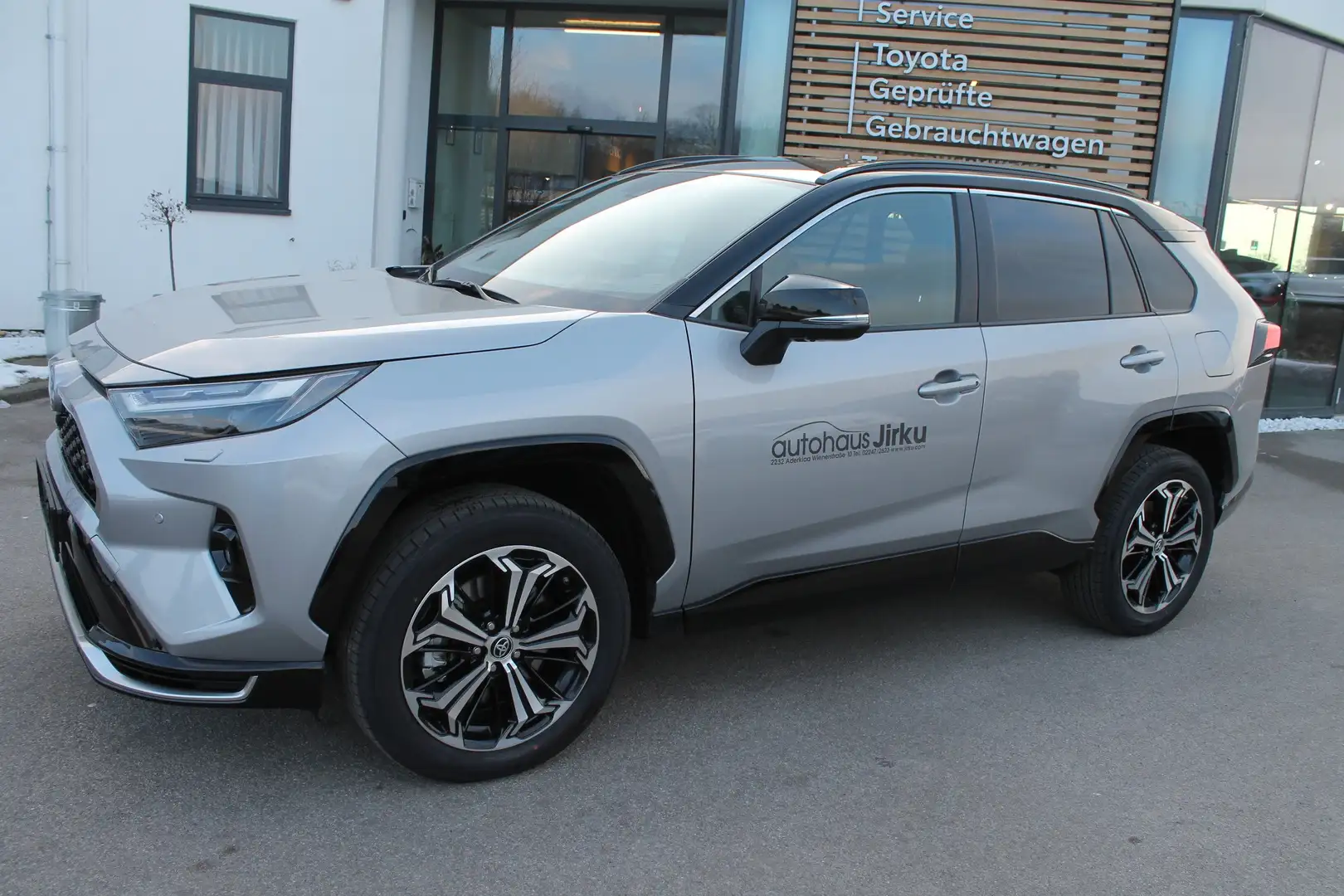 Toyota RAV 4 2,5 Plug In 4WD Style Silber - 1