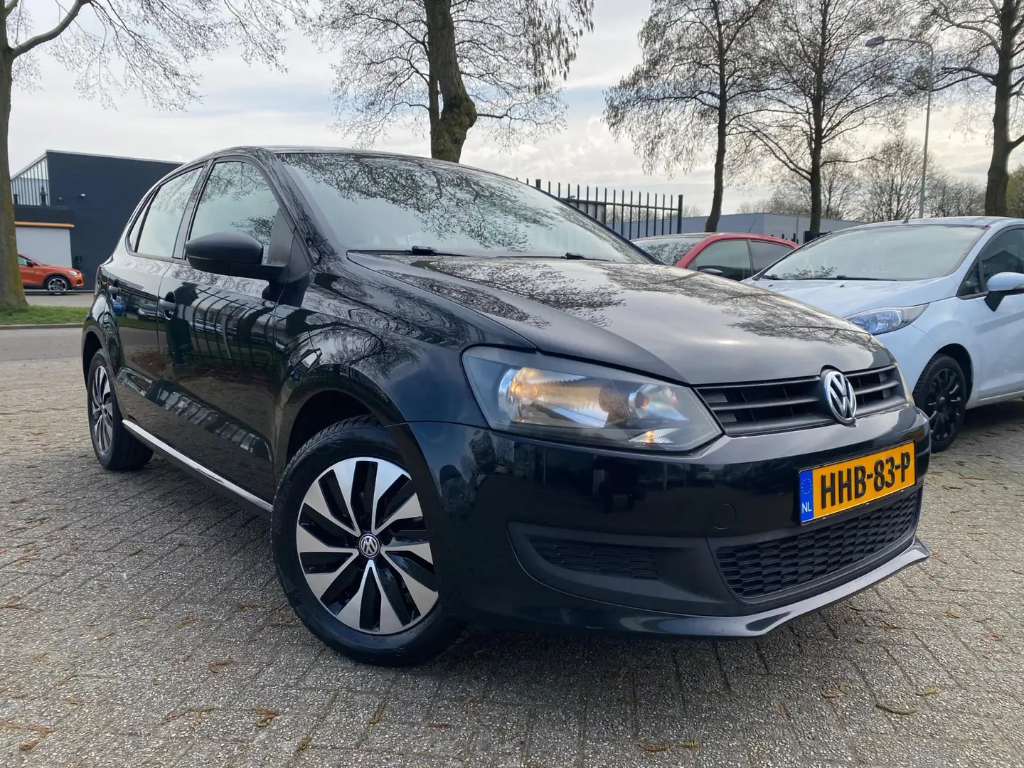 Volkswagen Polo 1.2 Easyline Airco Elektrisch Pakket Zwart - 2