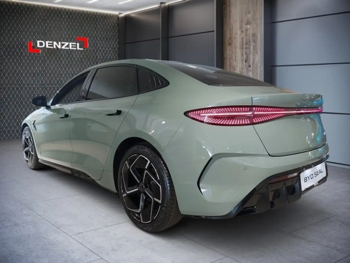 BYD Seal Excellence AWD Grün - 2