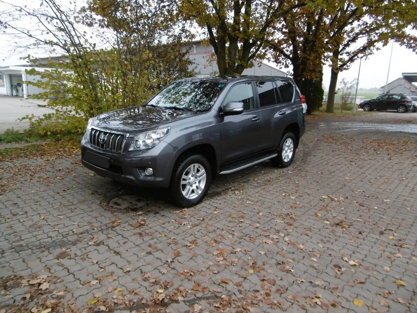 Toyota Land Cruiser Land Cruiser Diesel  5-Türer 3.0 D-4D Automatik Gris - 1