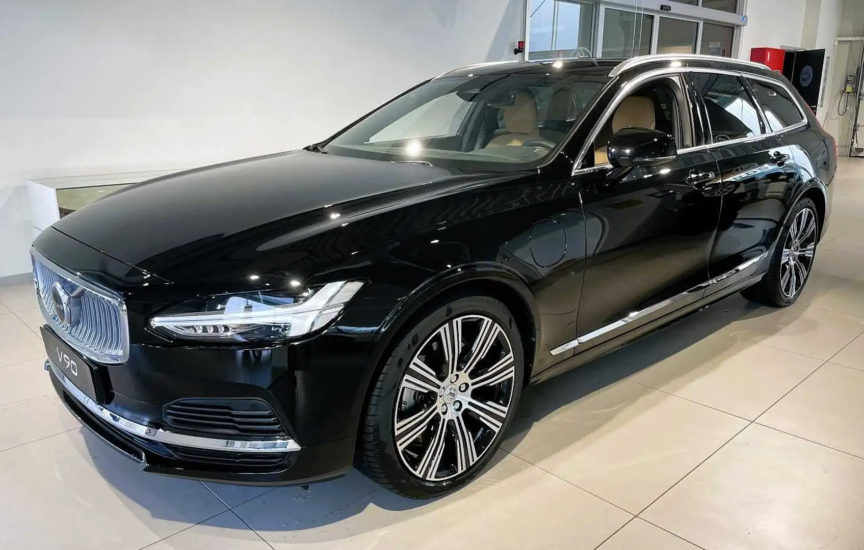 Volvo V90 Recharge T6 AWD plug-in hybrid  ' PAS IMMATRICULÉ Zwart - 1