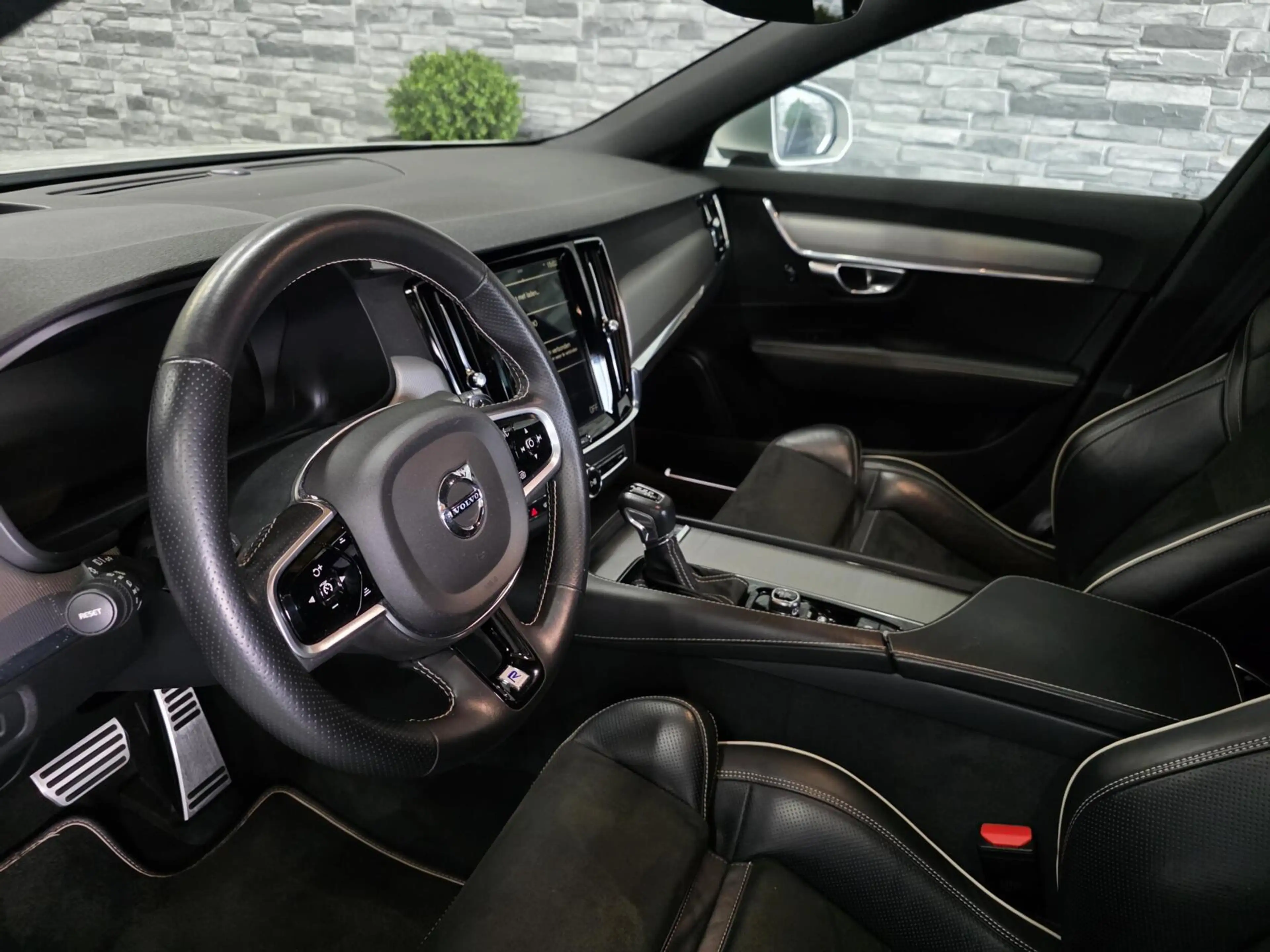 Volvo S90 2.0 T6 AWD Inscription R Design *320PK*Ice white*! — photo 13