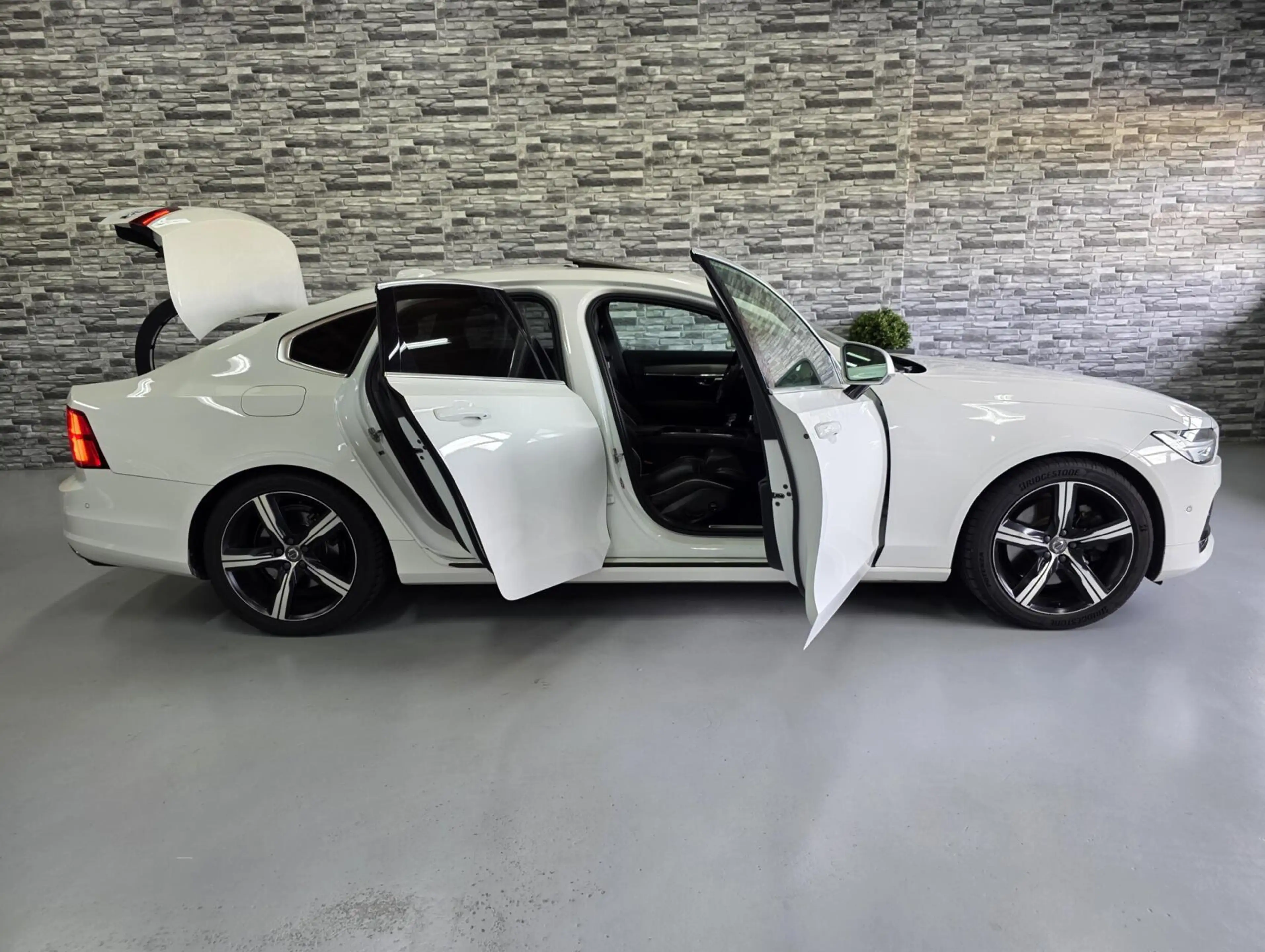 Volvo S90 2.0 T6 AWD Inscription R Design *320PK*Ice white*! — photo 28