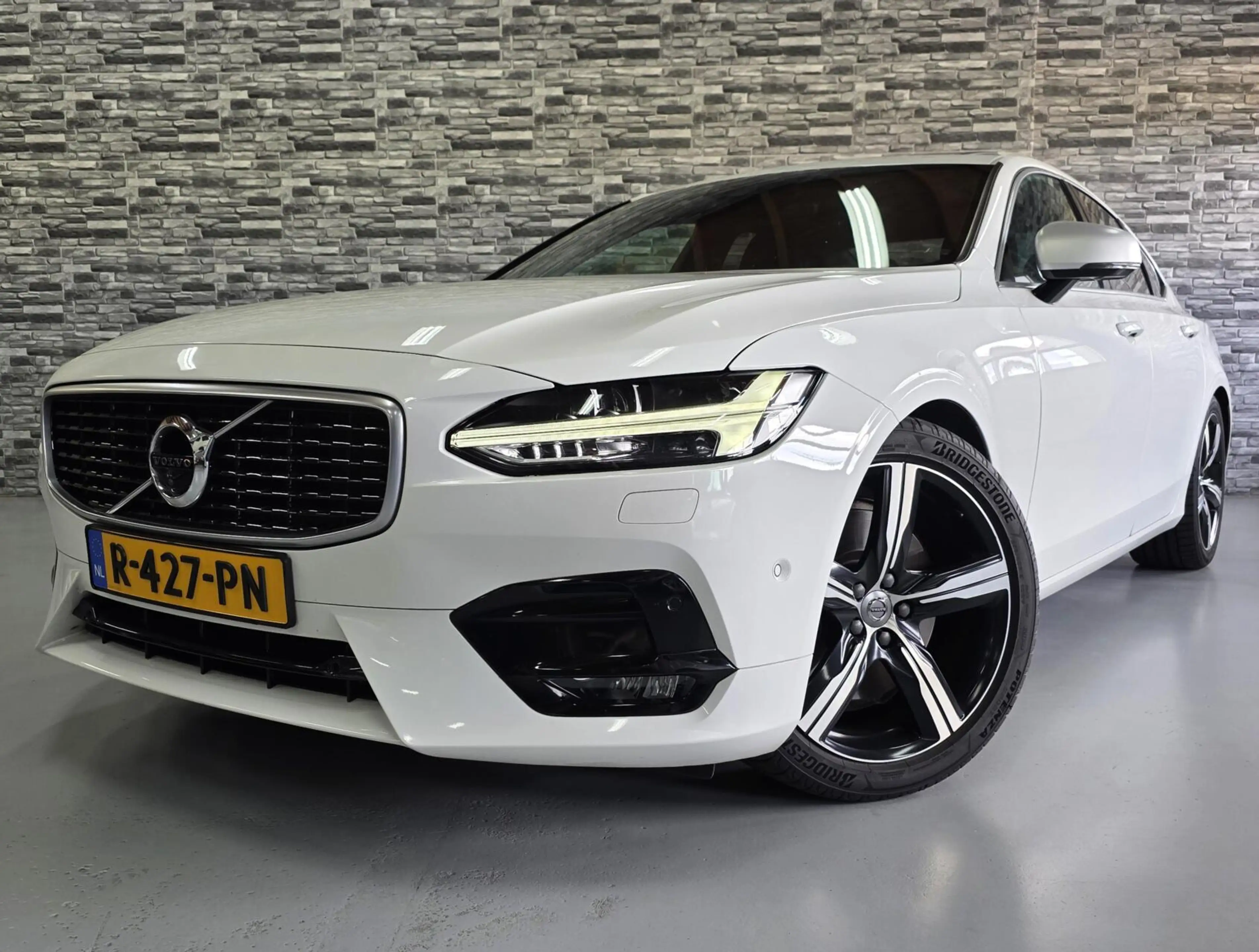 Volvo S90 2.0 T6 AWD Inscription R Design *320PK*Ice white*! — photo 31