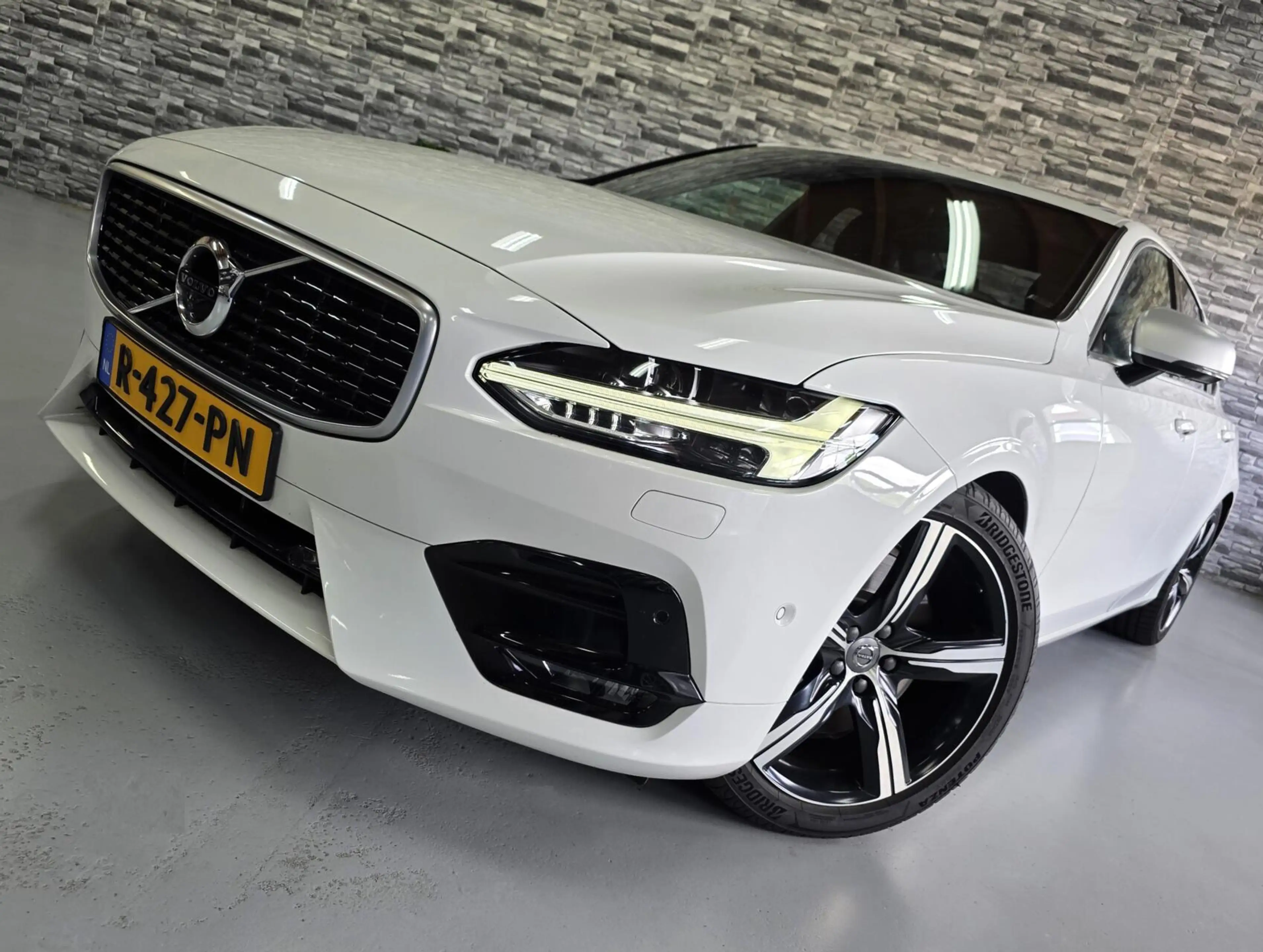 Volvo S90 2.0 T6 AWD Inscription R Design *320PK*Ice white*!