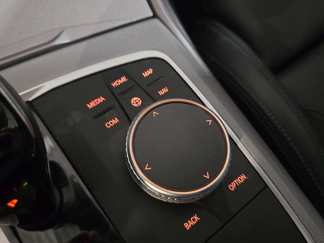 BMW 320 Hybride 320e PHEV/ Led lichts/ 33gCo /Leder /Dab, миниатюра 20