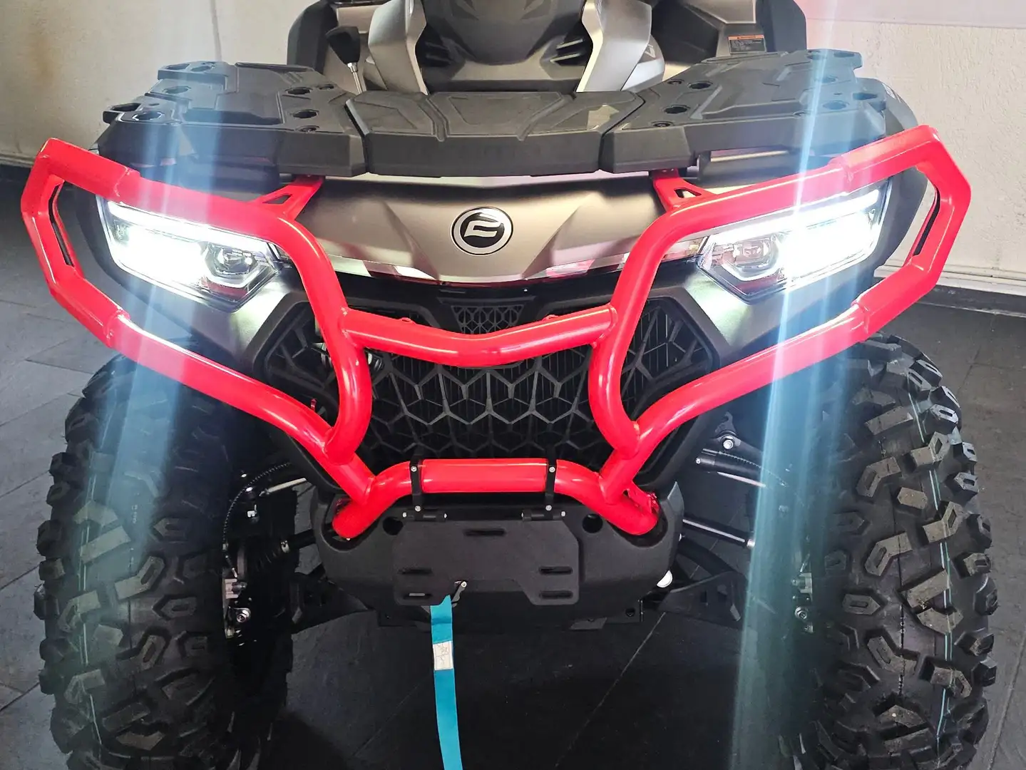 CFMOTO CForce 1000 Touring Limited Edition Ezüst - 1