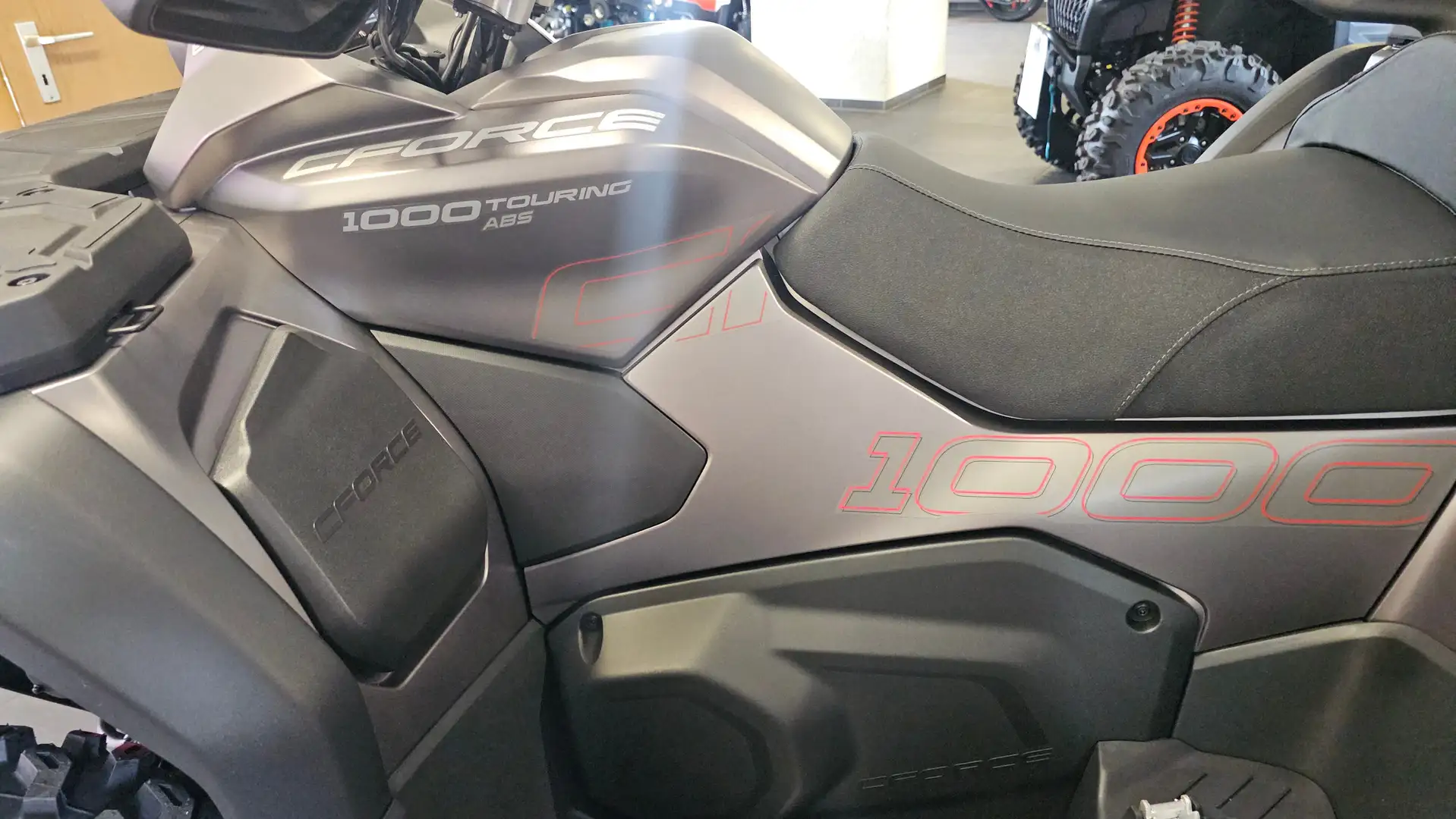 CFMOTO CForce 1000 Touring Limited Edition Ezüst - 2