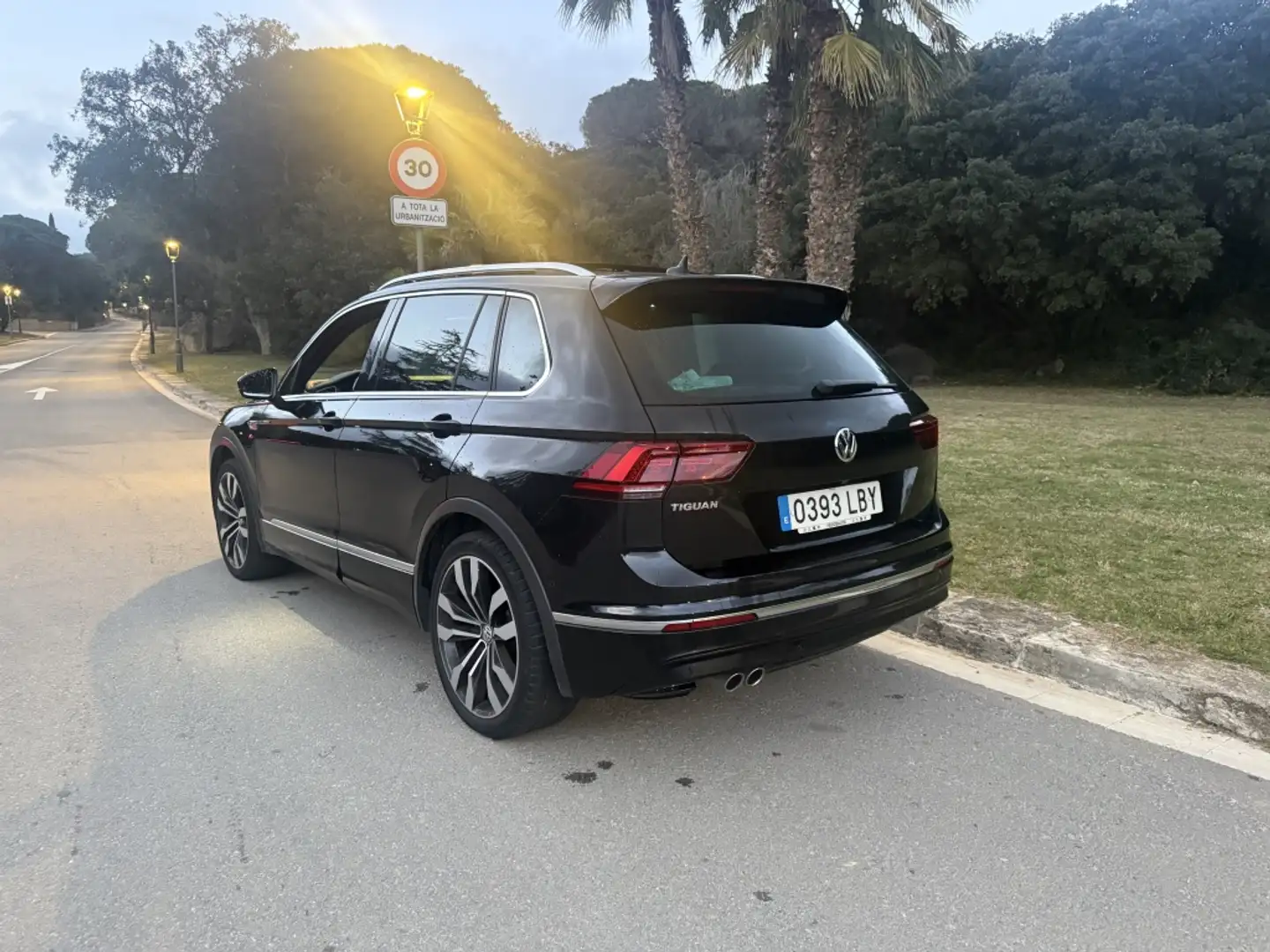 Volkswagen Tiguan 1.5 TSI Sport DSG 110kW Negro - 2
