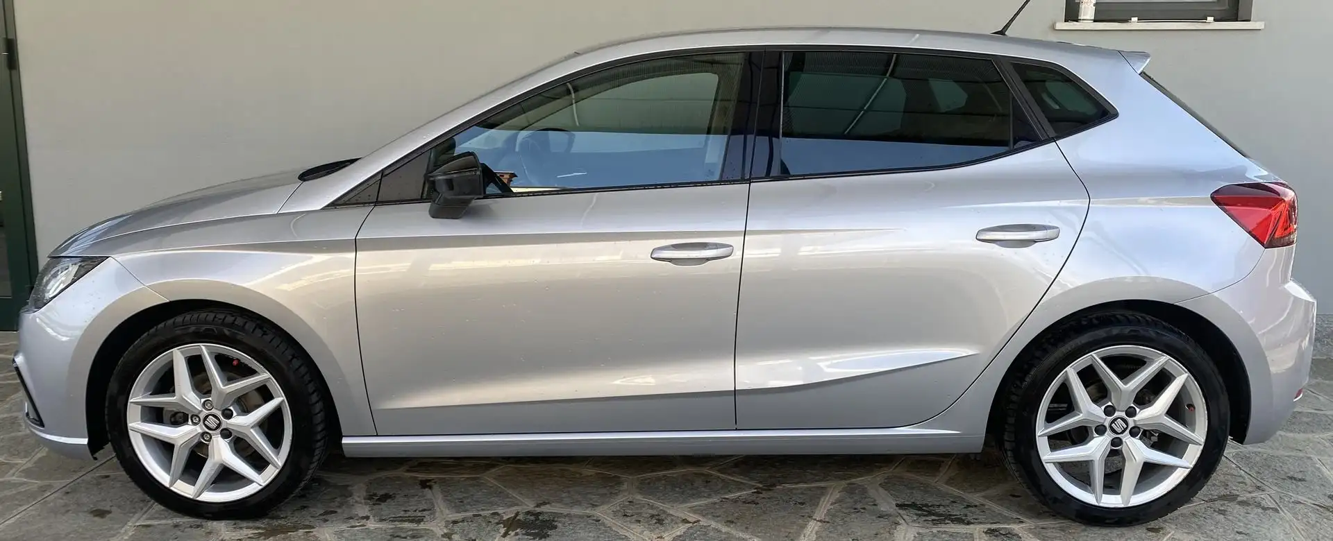 SEAT Ibiza 1.0 EcoTSI 115 CV 5p. FR Grigio - 2
