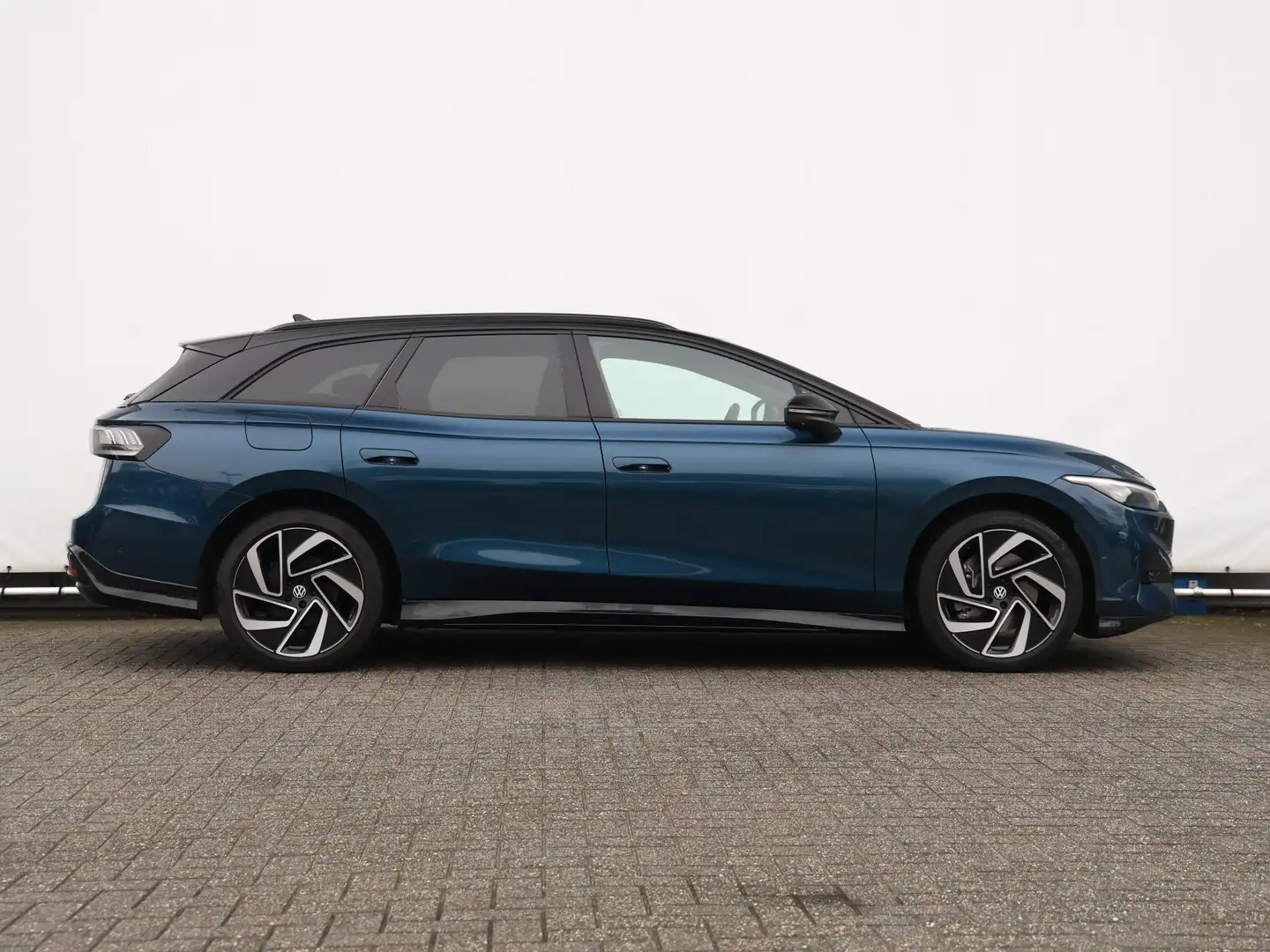 Volkswagen ID.7 Pro Limited Edition 77 kWh | 286 PK | Trekhaak | 2 Modrá - 2