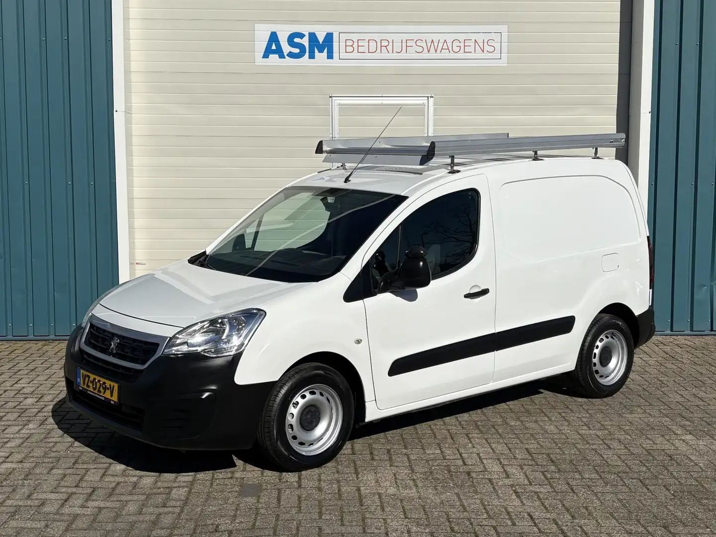 Peugeot Partner 120 1.6 75Pk BlueHDi 75 L1 XR / Cruise / SCHUIFDEU Wit - 1