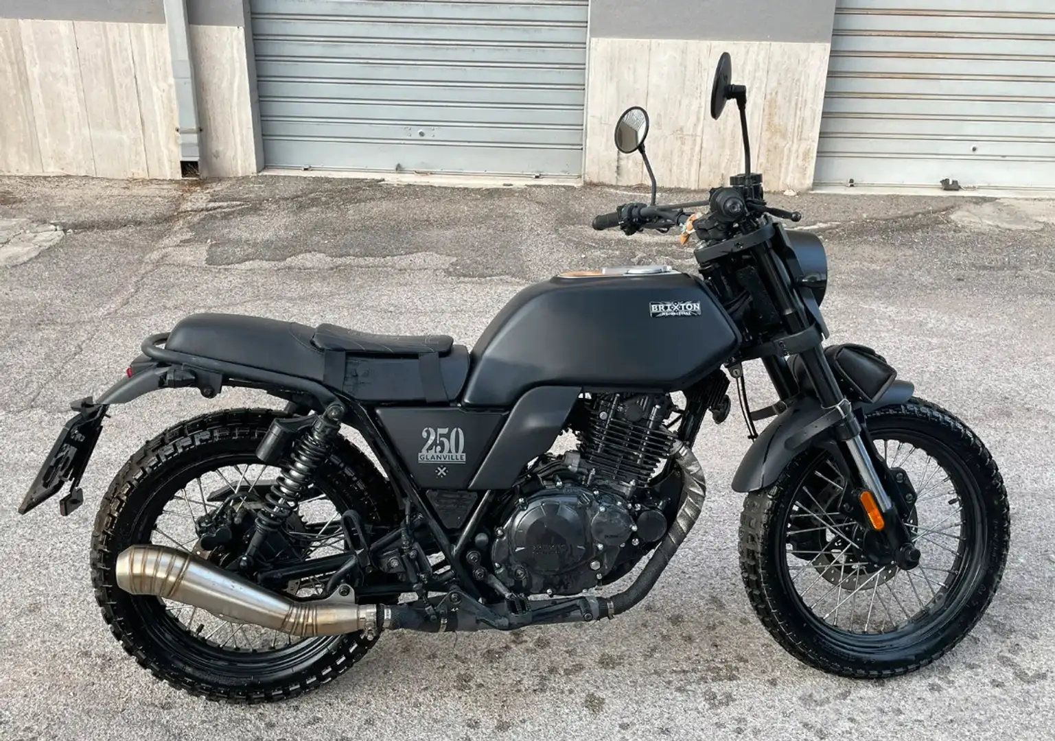 Brixton Glanville 250 X - 1