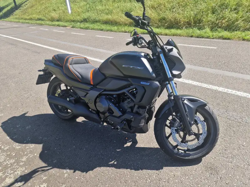 Honda CTX 700 - foto 2