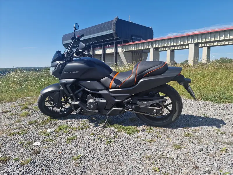 Honda CTX 700 - foto 3