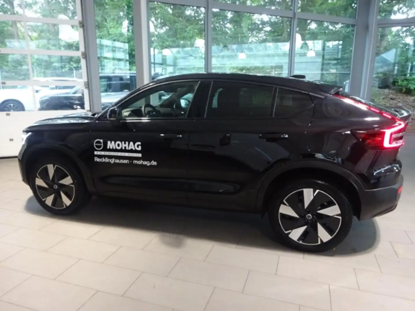 Volvo C40 Recharge Plus Single Motor Extended Range Schwarz - 2