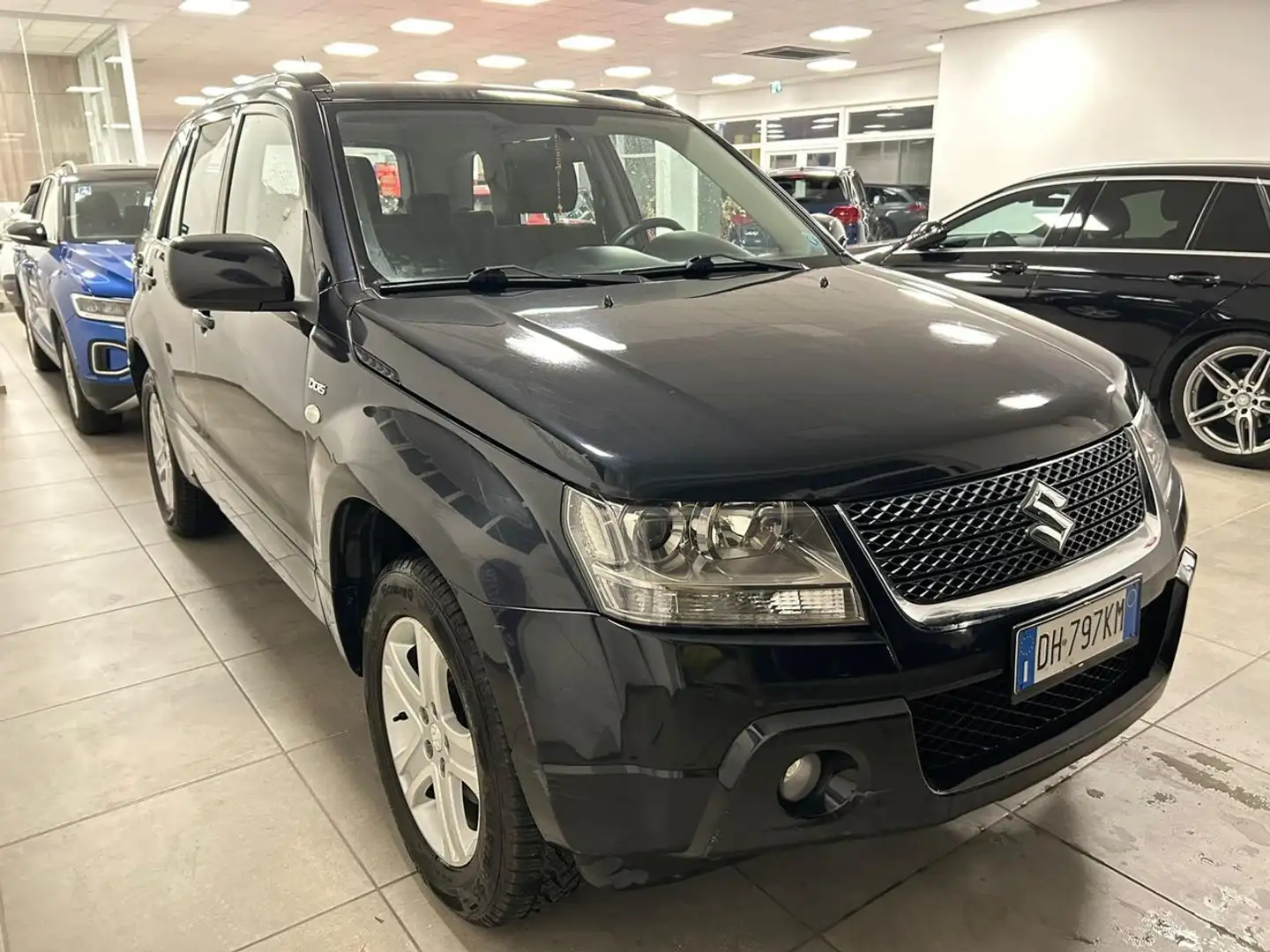 Suzuki Grand Vitara 1.9 DDiS 5 porte Noir - 1