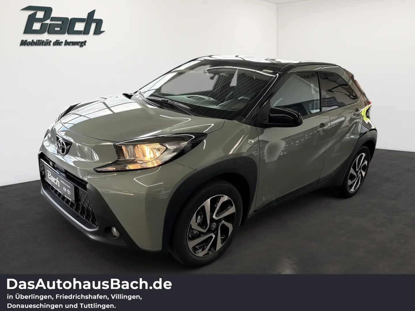 Toyota Aygo X 1.0 l Teamplayer 5 M/T Grün - 1
