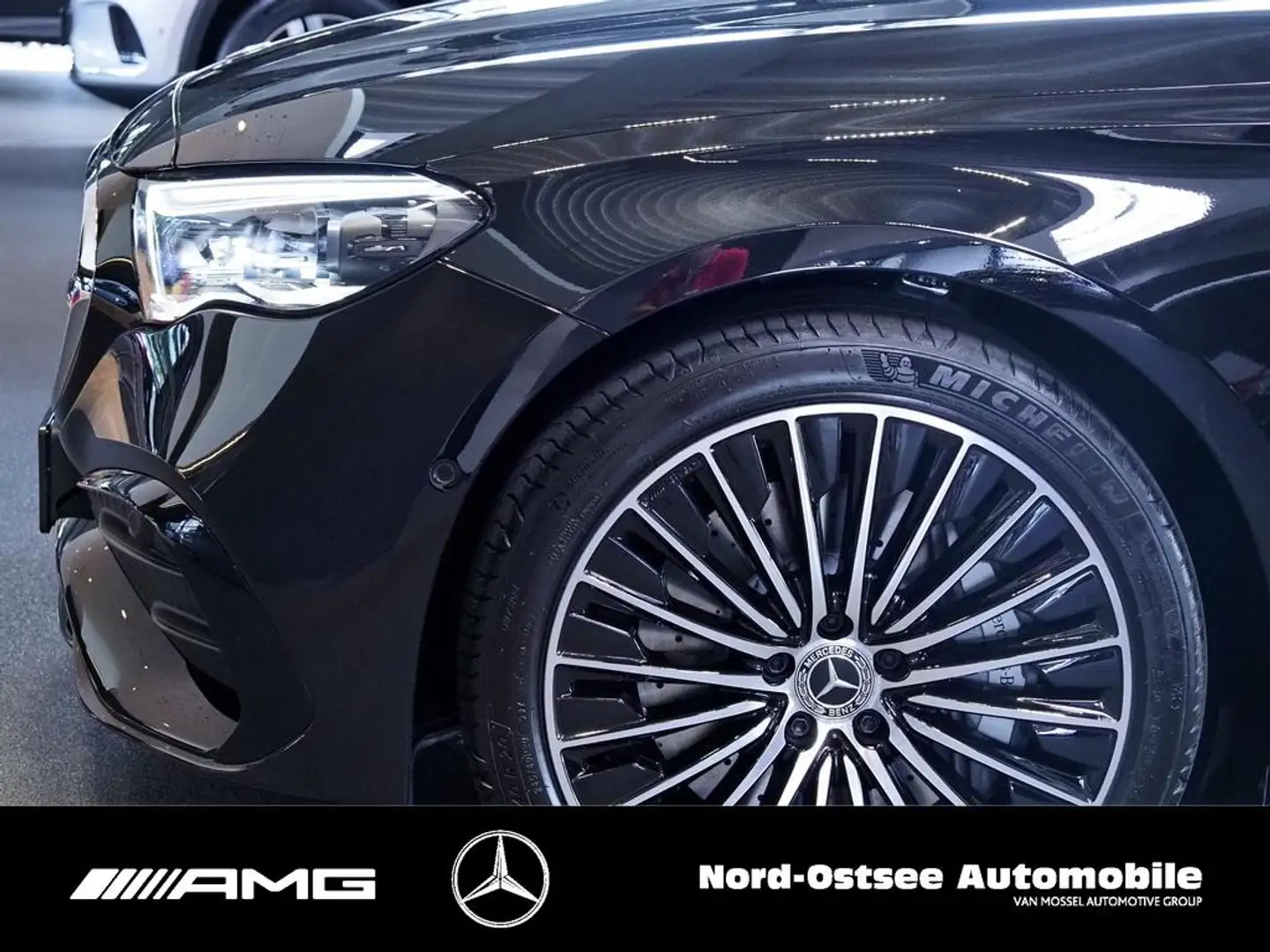 Mercedes-Benz E 300 de T AMG-EDITION NIGHT PANO AHK BURMESTER Noir - 2