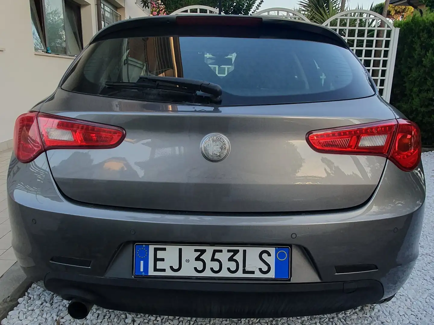 Alfa Romeo Giulietta Giulietta 1.4 t. m.air Distinctive 170cv - 2