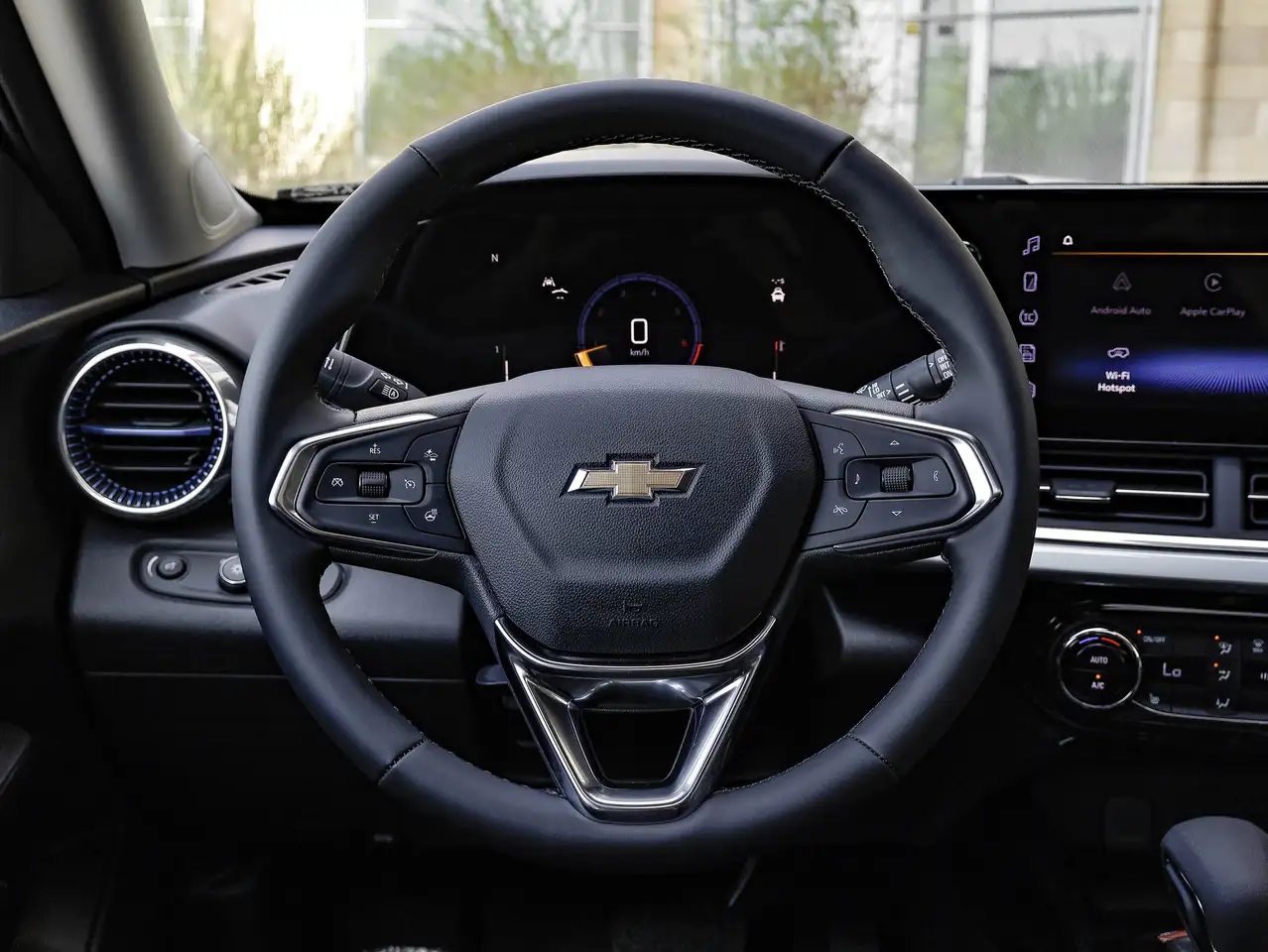 Chevrolet Trax снимка Chevrolet Trax