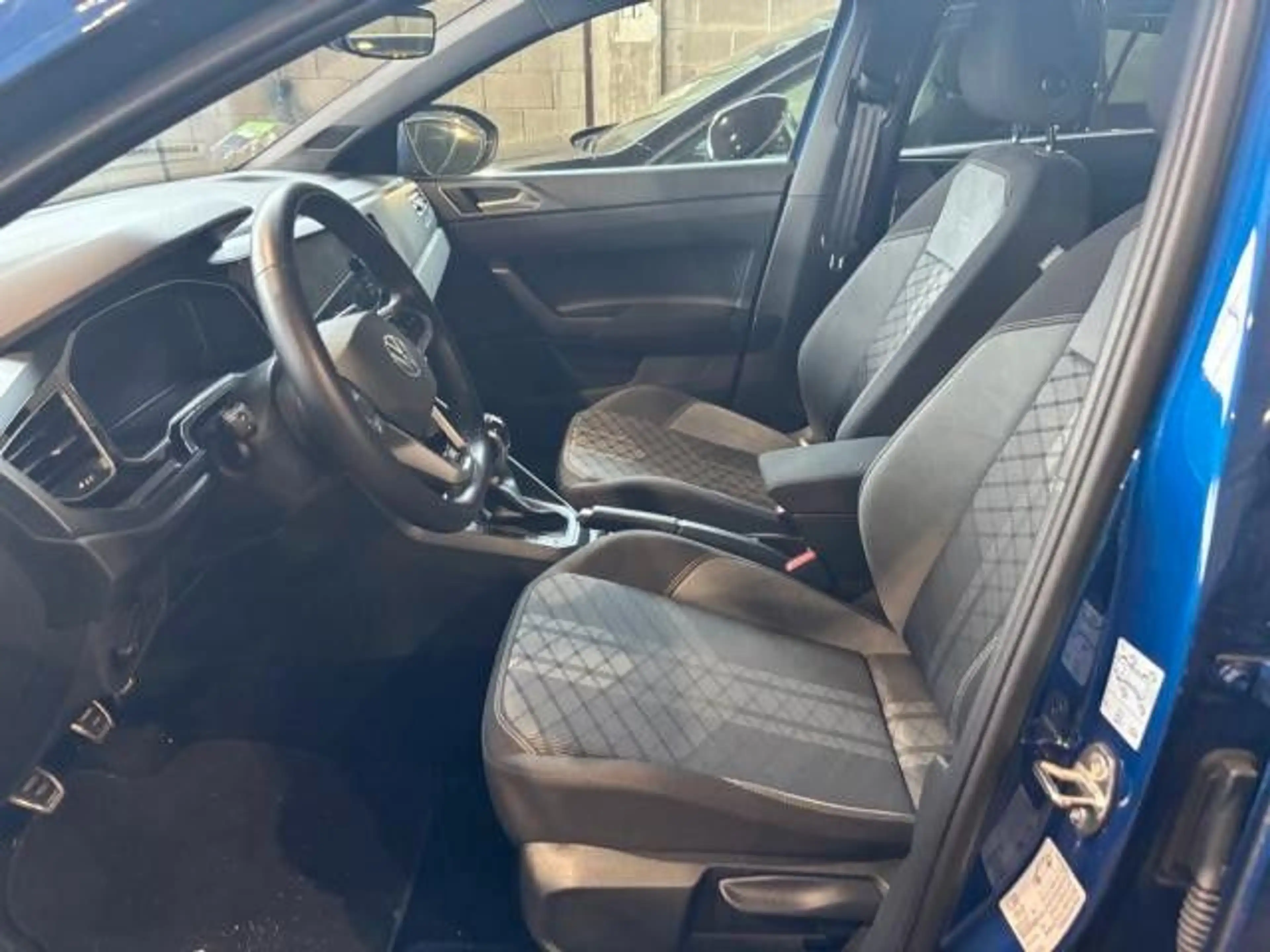 Volkswagen Taigo R-Line 1.0TSI Pano ACC LED Alu17 — photo 6