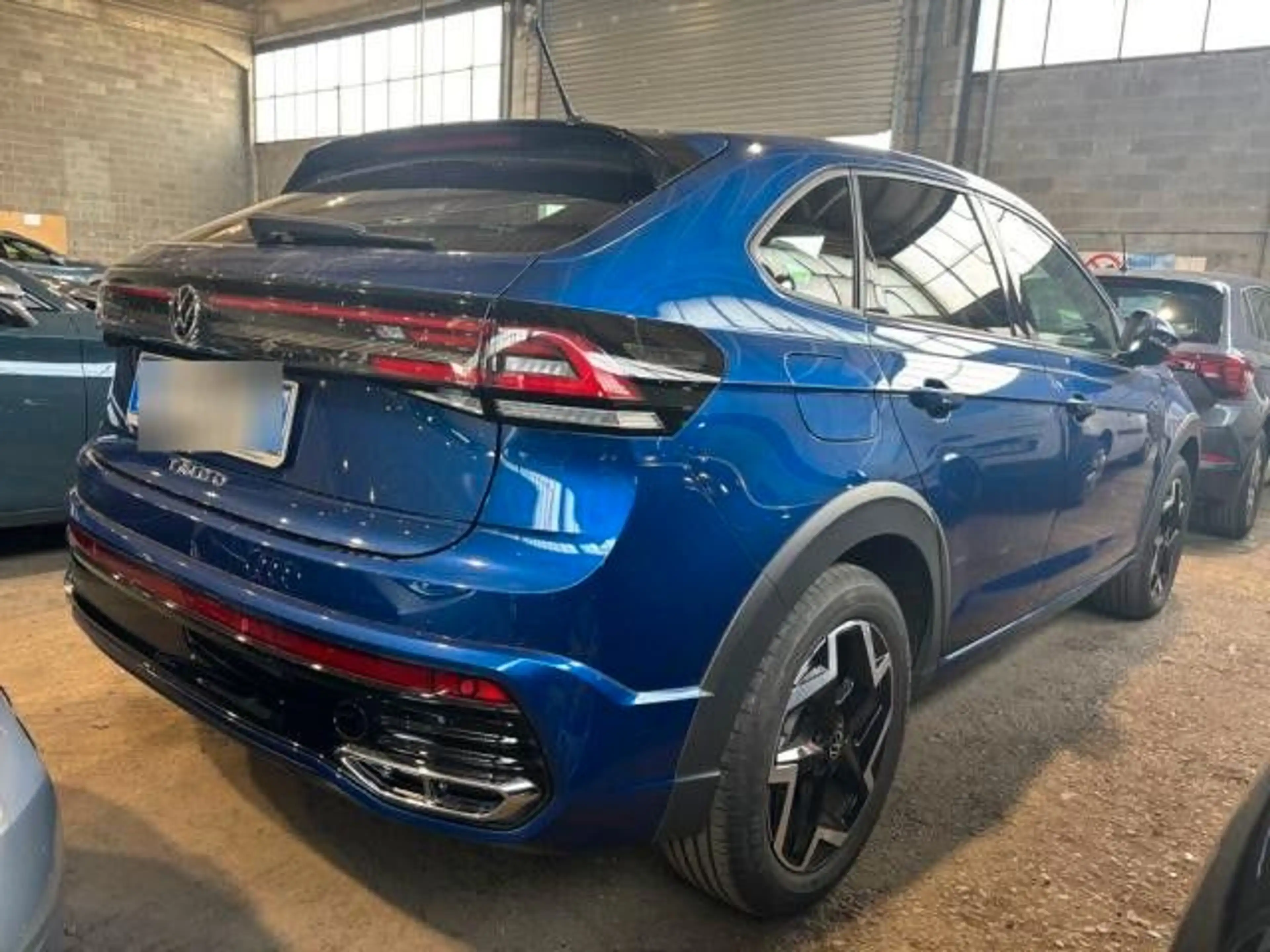 Volkswagen Taigo R-Line 1.0TSI Pano ACC LED Alu17 — photo 3