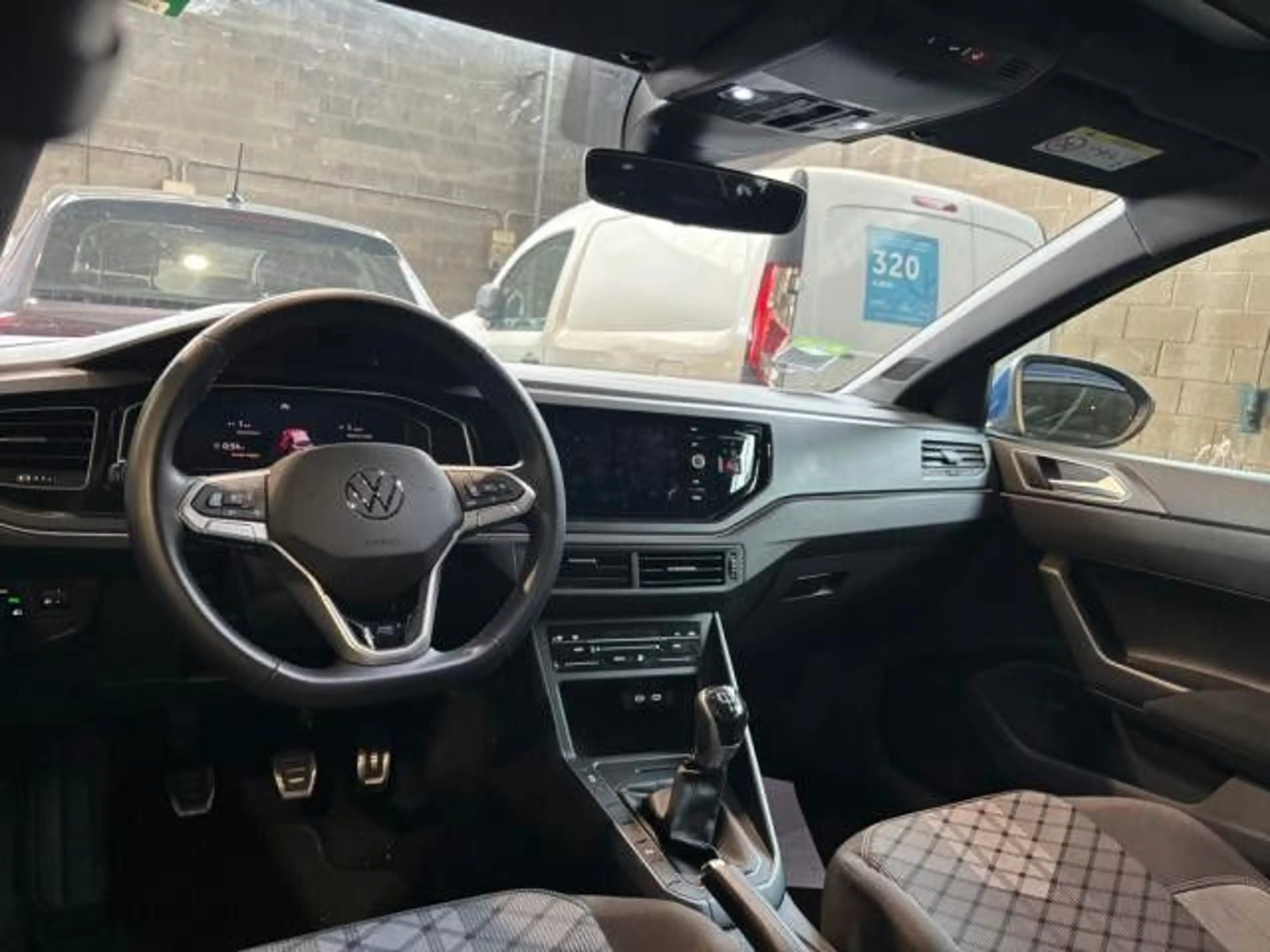 Volkswagen Taigo R-Line 1.0TSI Pano ACC LED Alu17 — photo 5