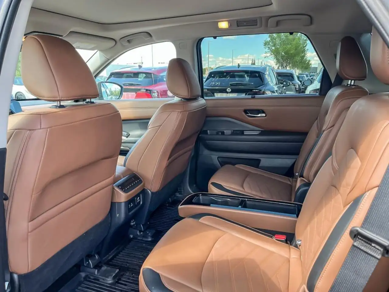 Nissan Pathfinder photo Nissan Pathfinder