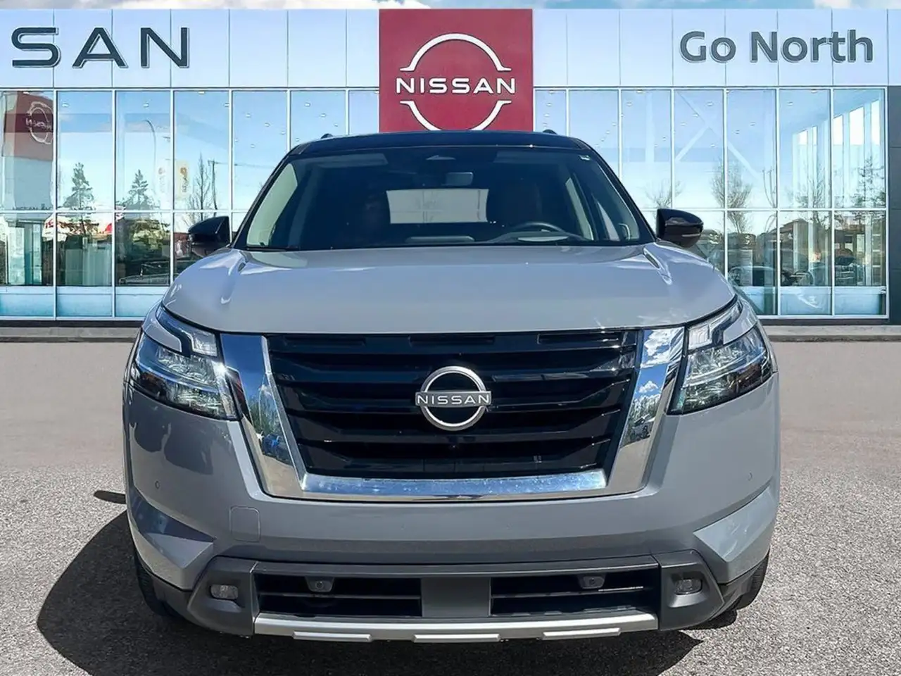 Nissan Pathfinder photo Nissan Pathfinder