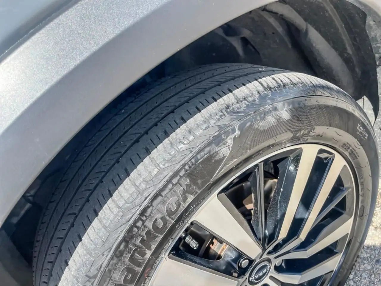 Nissan Pathfinder photo Nissan Pathfinder