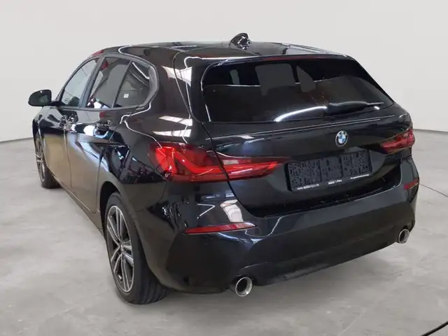 BMW 1 Series view 5