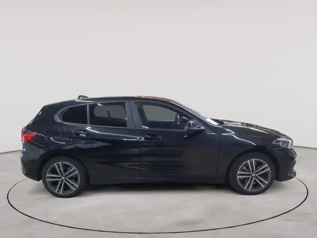 BMW 1 Series view 3