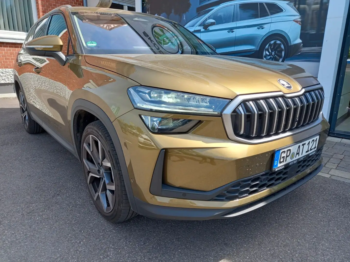 Skoda Kodiaq 2.0 TDI DSG 4x4 SELECTION PANO, LEDER,AHK Gold - 2