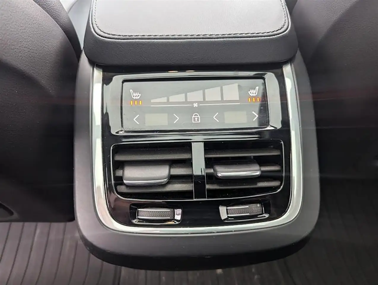 Volvo XC90 снимка Volvo XC90