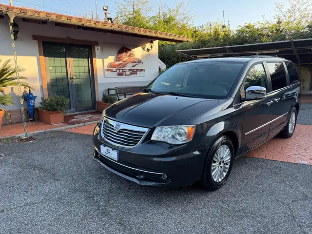 Lancia Voyager 2.8 Turbodiesel Platinum 163 CV MOTORE NUOVO! FULL