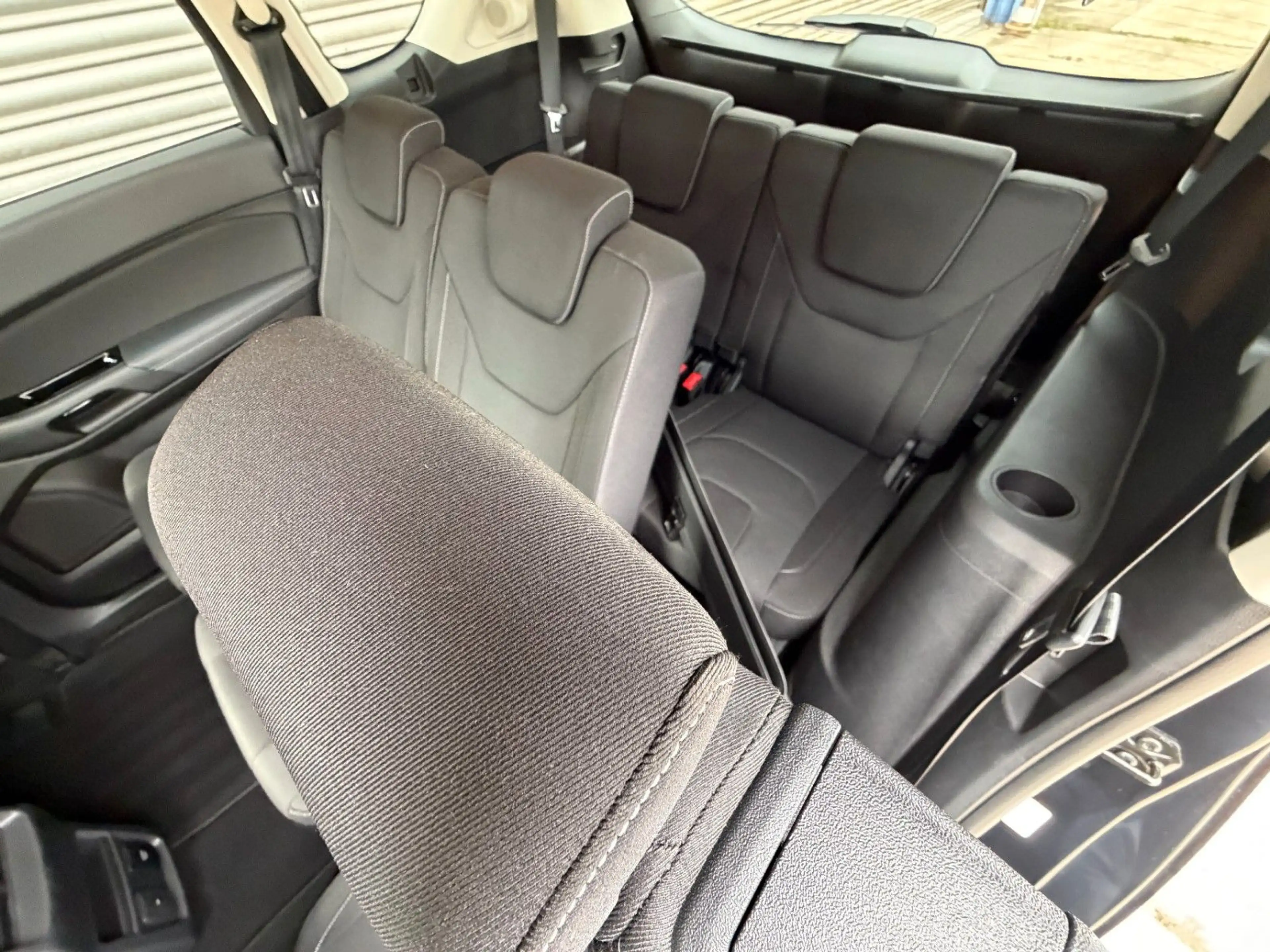 Ford S-Max Hybrid Titanium*7-SITZE*NAVI*AHK*KAMERA* — photo 15
