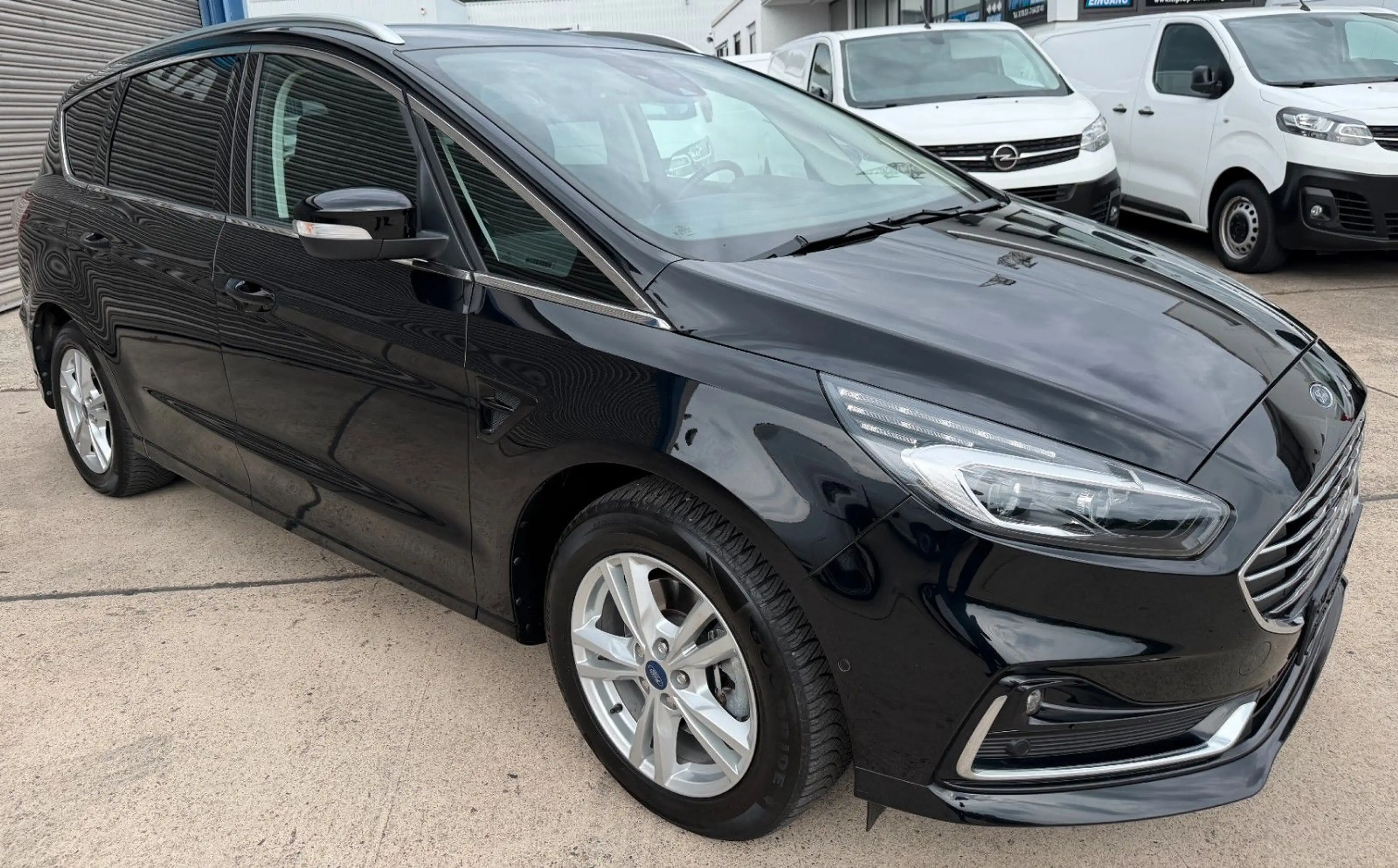 Ford S-Max Hybrid Titanium*7-SITZE*NAVI*AHK*KAMERA* — photo 7