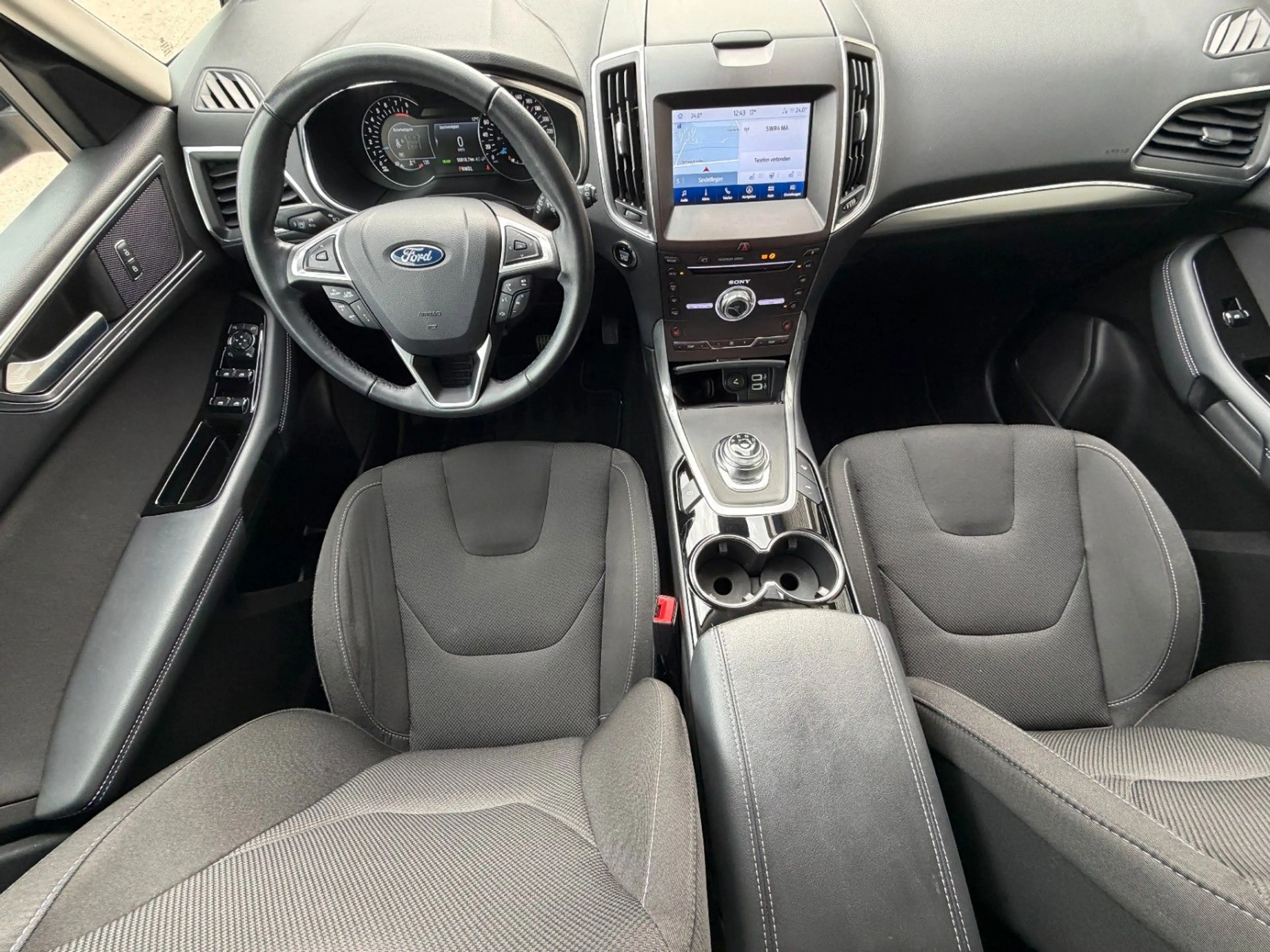 Ford S-Max Hybrid Titanium*7-SITZE*NAVI*AHK*KAMERA* — photo 11