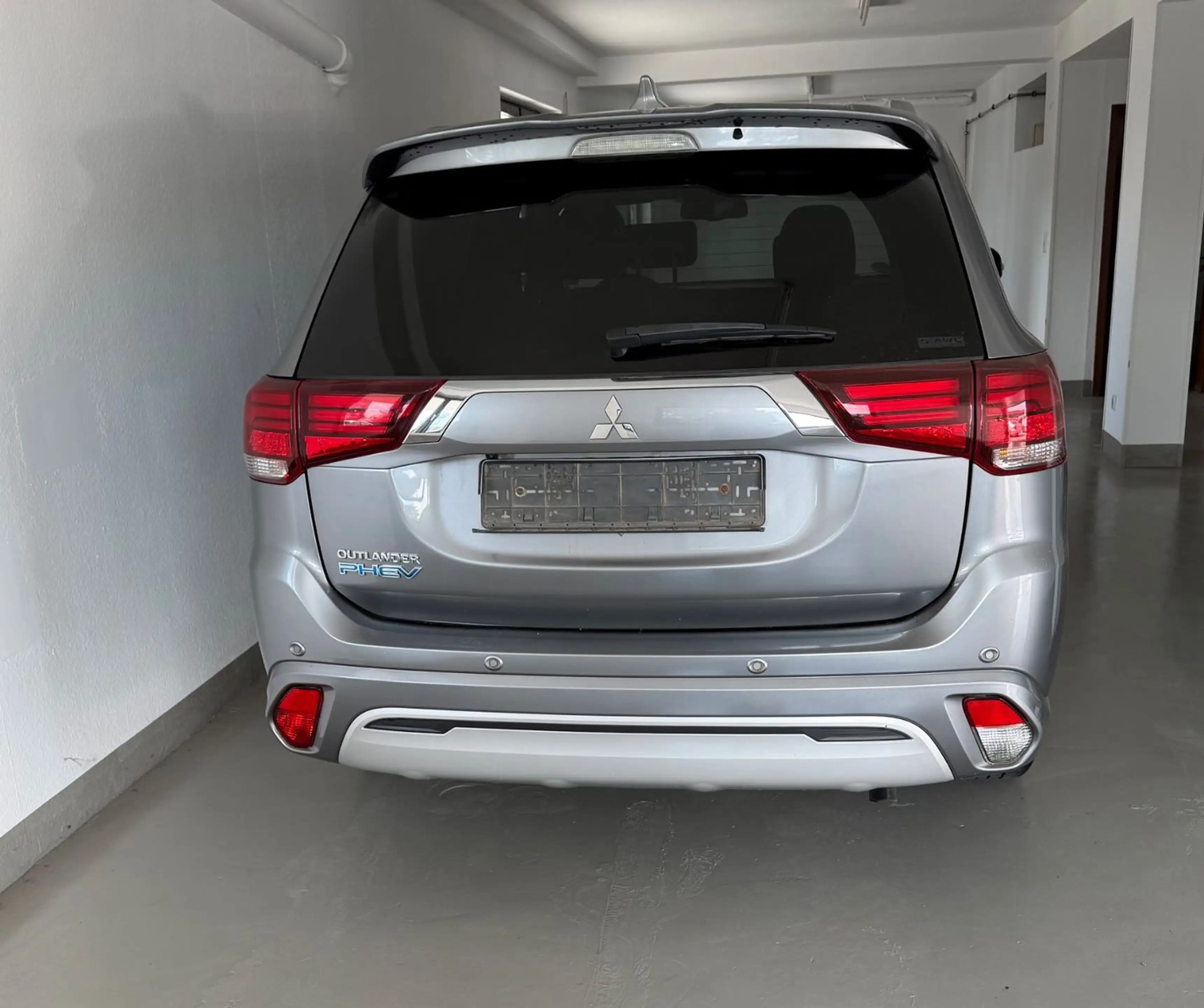 Mitsubishi Outlander E PHEV 4WD Leder Kamera LED — photo 13