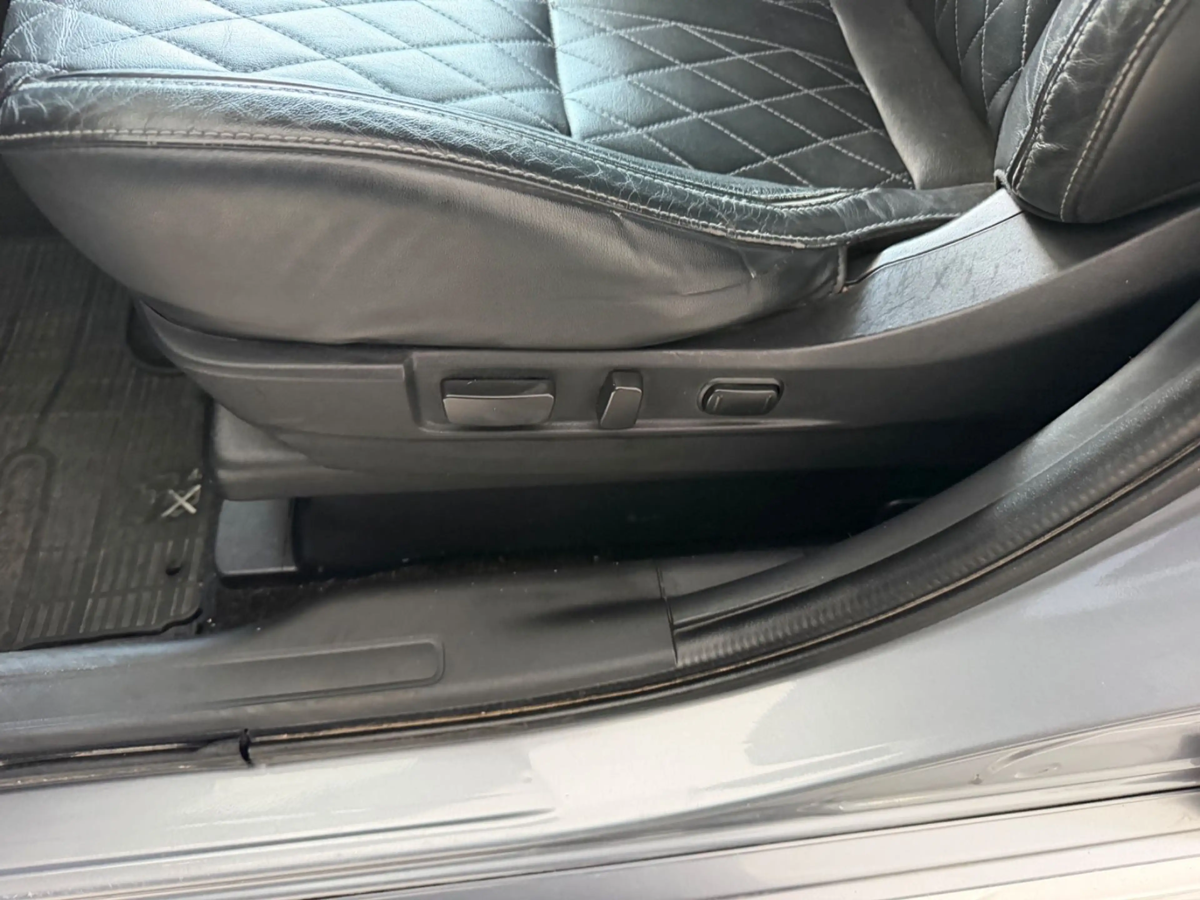 Mitsubishi Outlander E PHEV 4WD Leder Kamera LED — photo 6