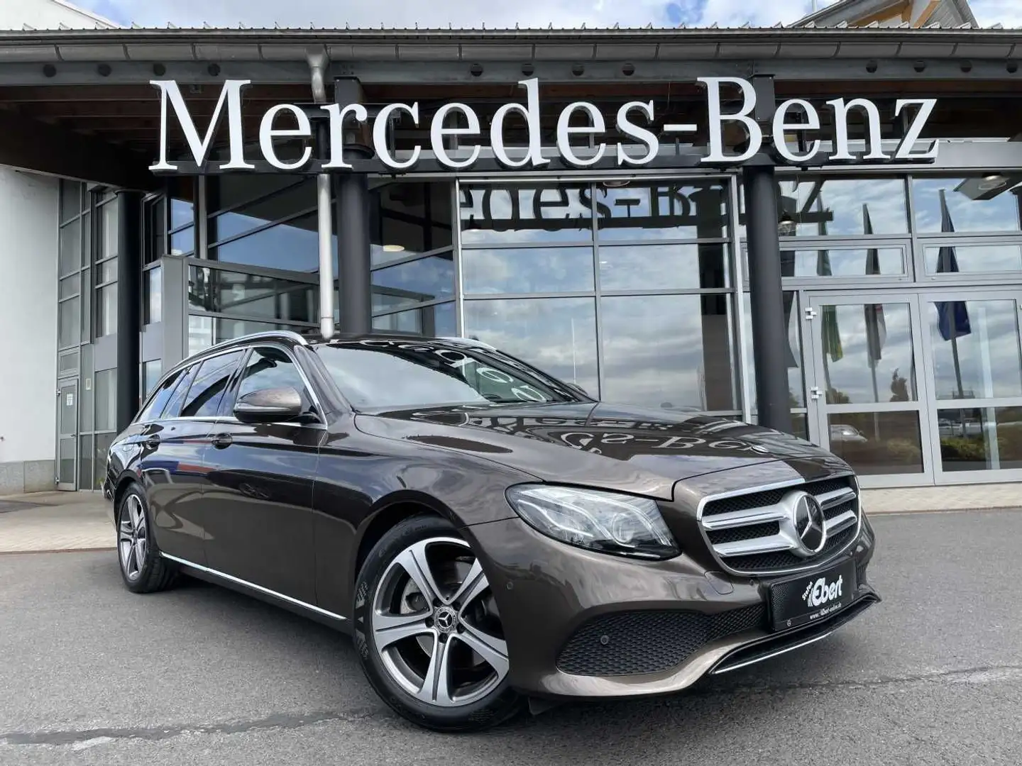 Mercedes-Benz E 220 d T 9G Avantgarde AHK+Memory+ Distr+R-Kame Braun - 1