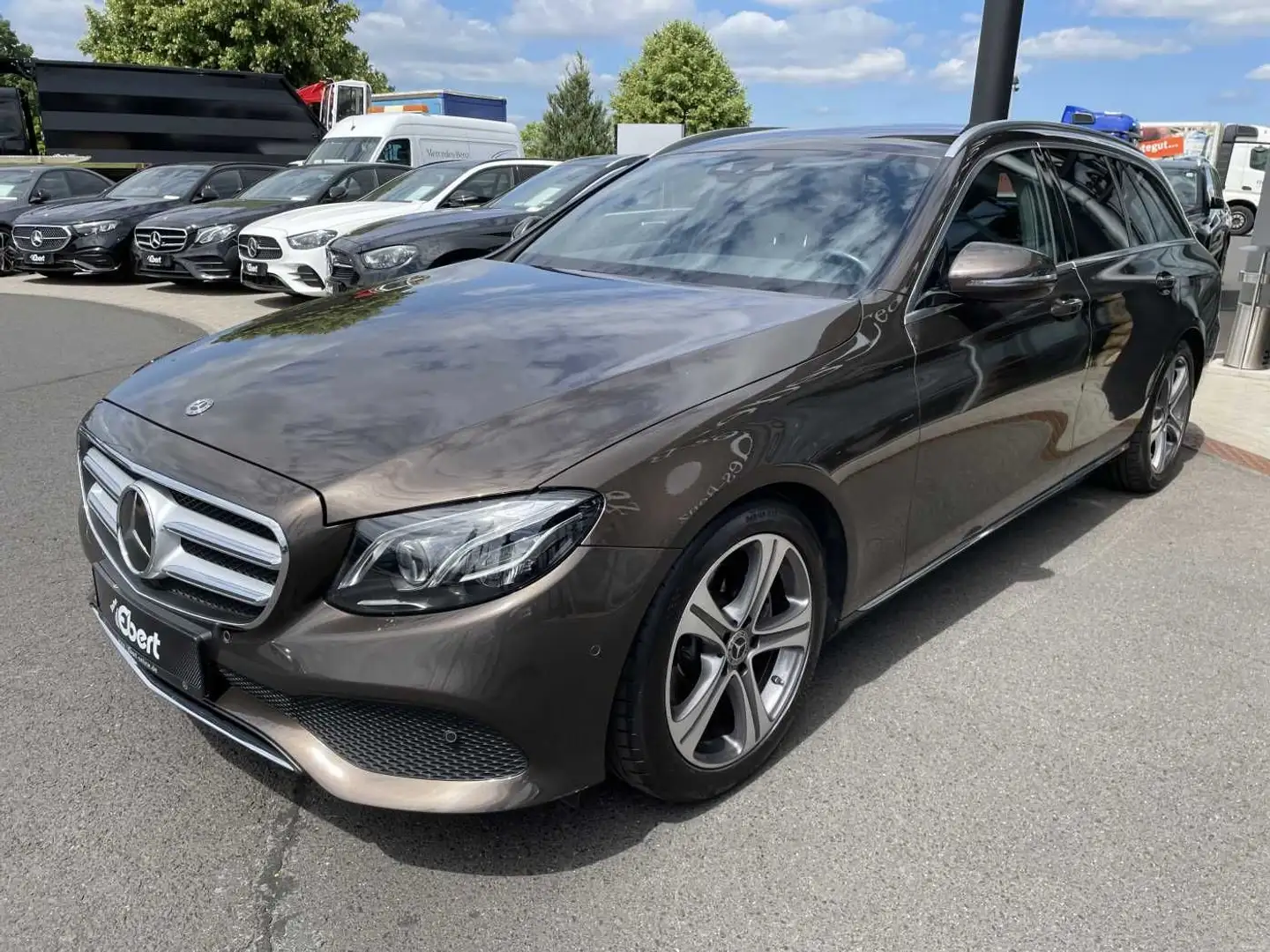 Mercedes-Benz E 220 d T 9G Avantgarde AHK+Memory+ Distr+R-Kame Braun - 2