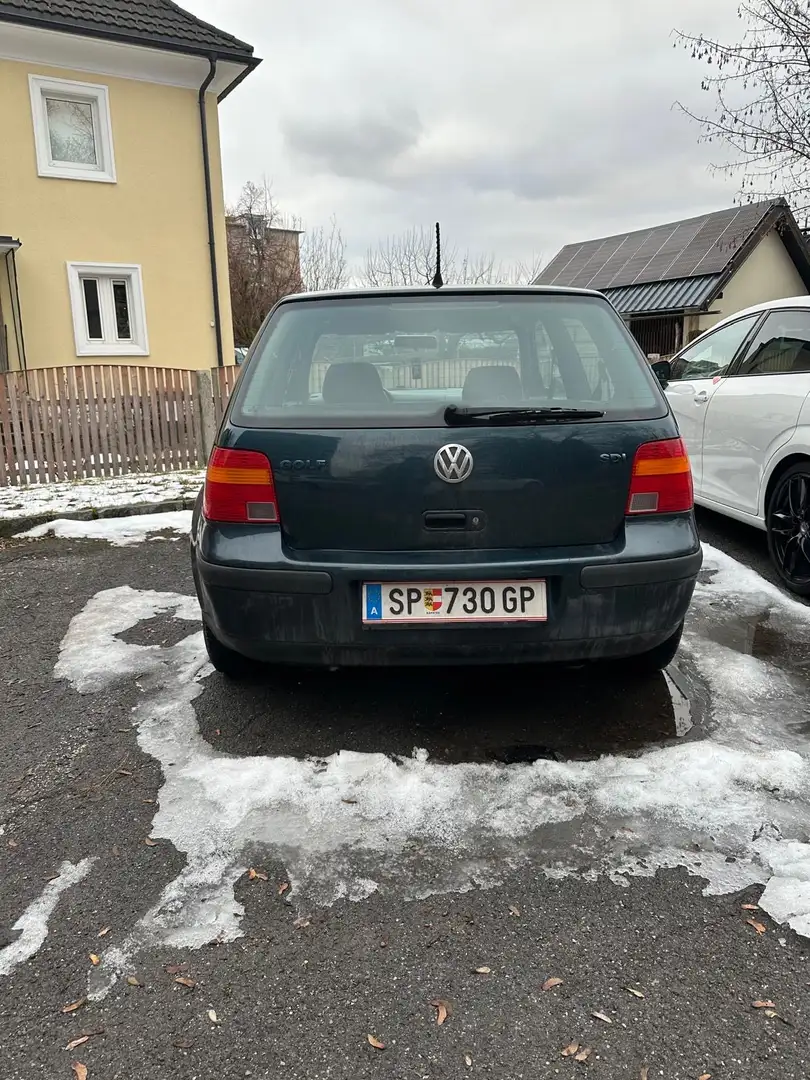 Volkswagen Golf - 2