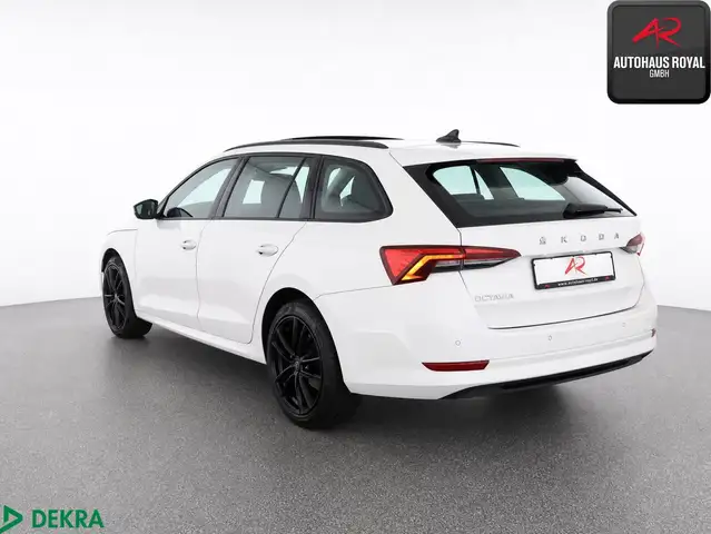 Skoda Octavia view 3