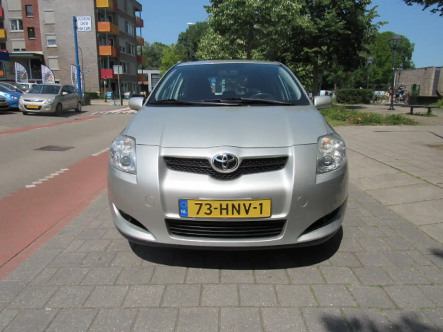 Toyota Auris 1.6 16V VVT-I 5DR Clima/Cruise/Navi etc Gris - 2